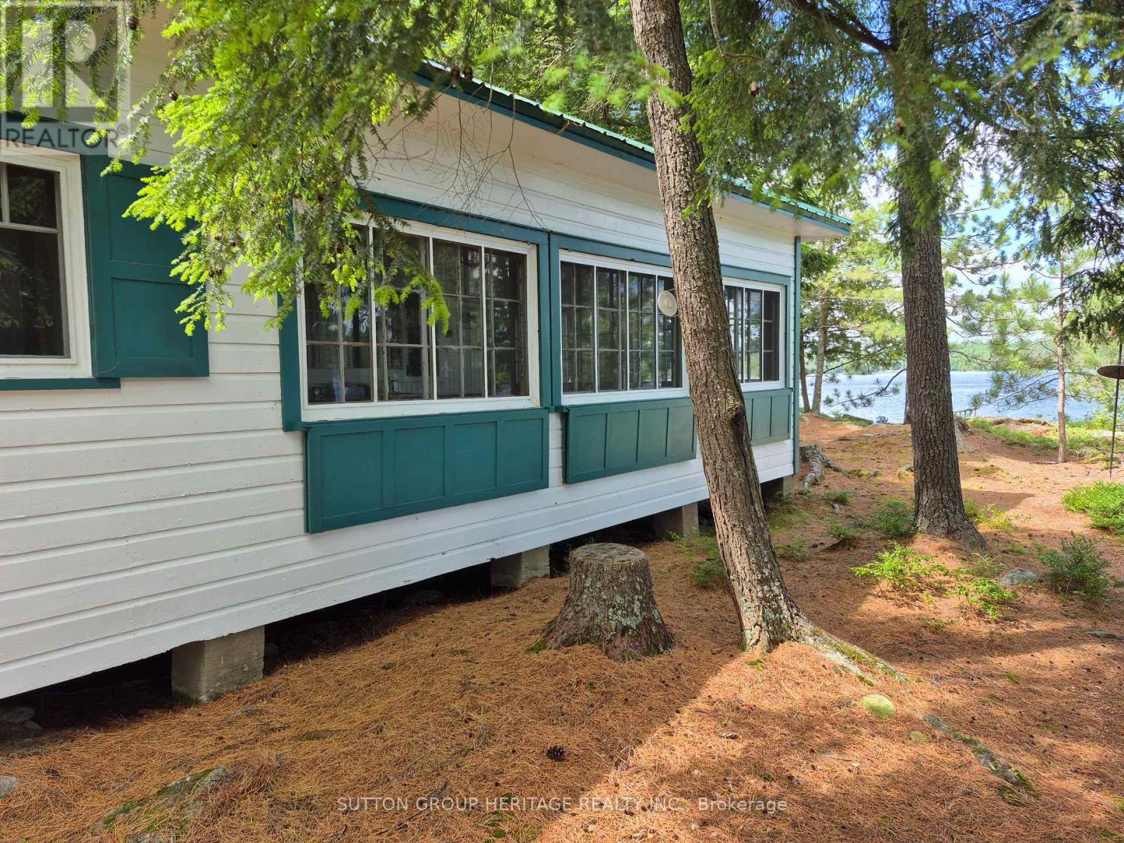 909 Ashby Lake Wa Road, Addington Highlands (Addington Highlands), Ontario  K0H 1L0 - Photo 4 - X12266620