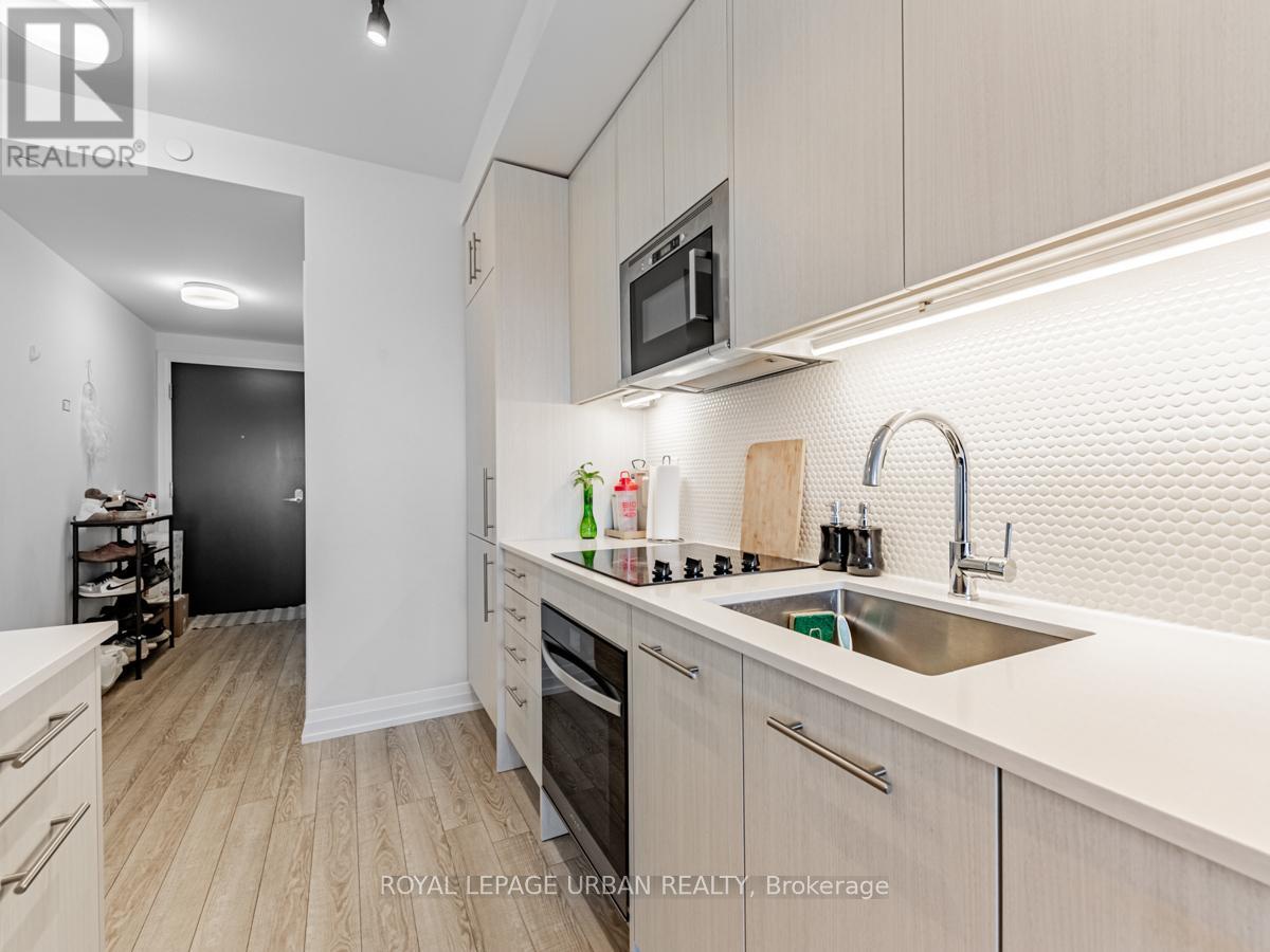 2311 - 286 Main Street, Toronto (East End-Danforth), Ontario  M4C 0B3 - Photo 8 - E12267866