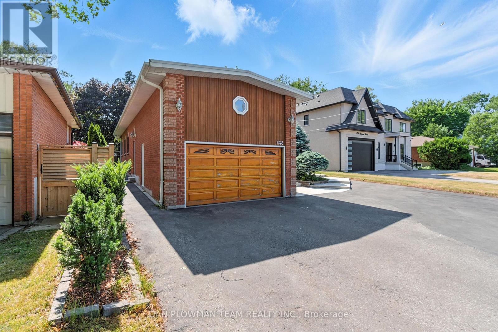 Property at 1748 FAIRPORT ROAD image 3