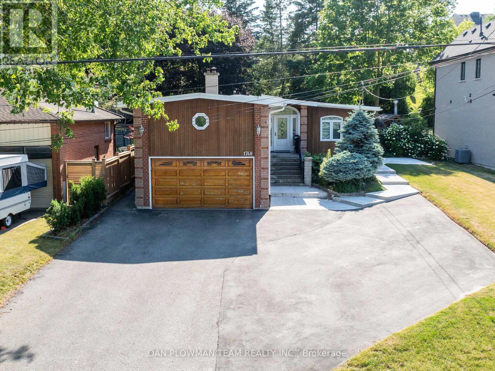 Property at 1748 FAIRPORT ROAD image 4
