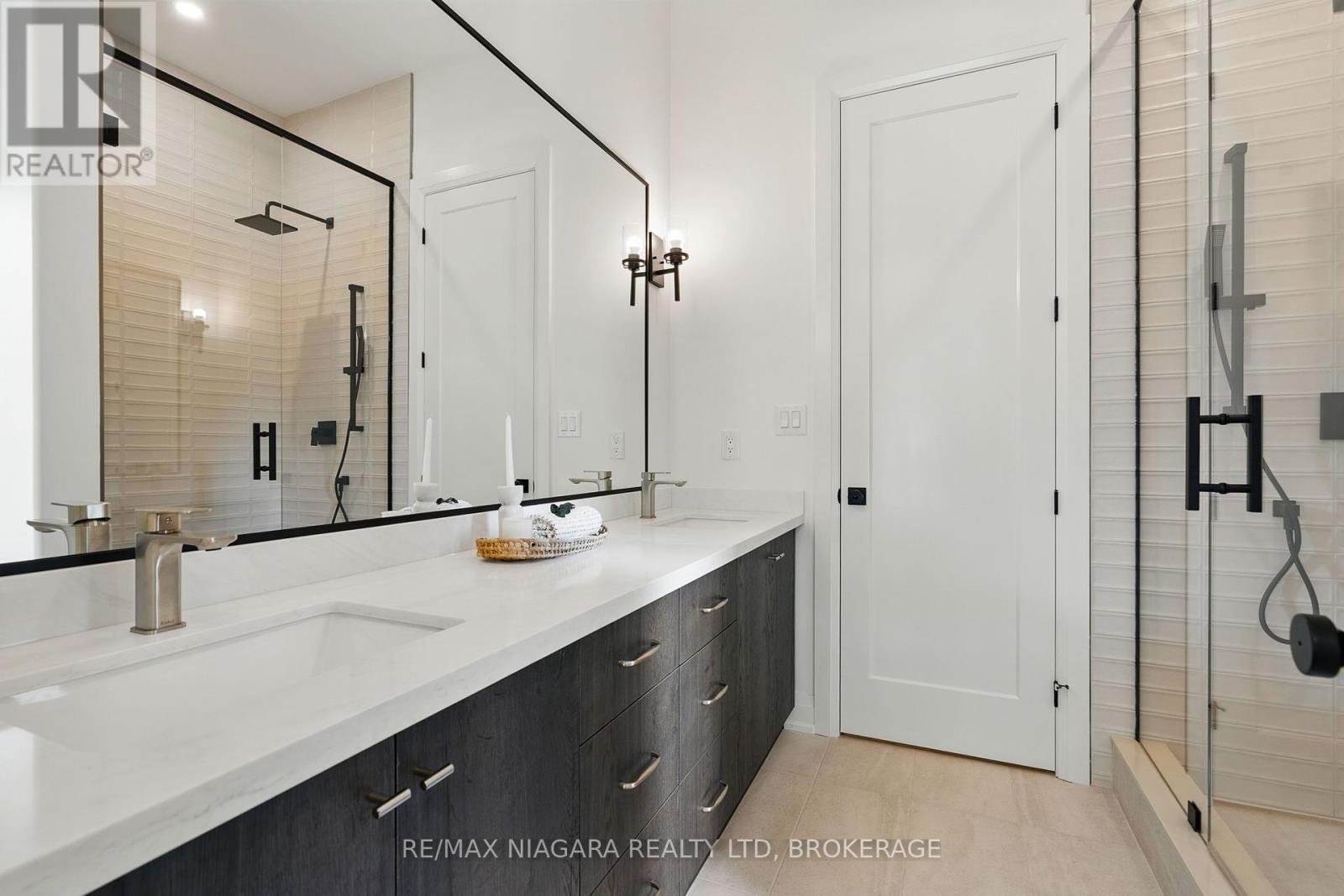 Property at 7 CIRCLE STREET image 5