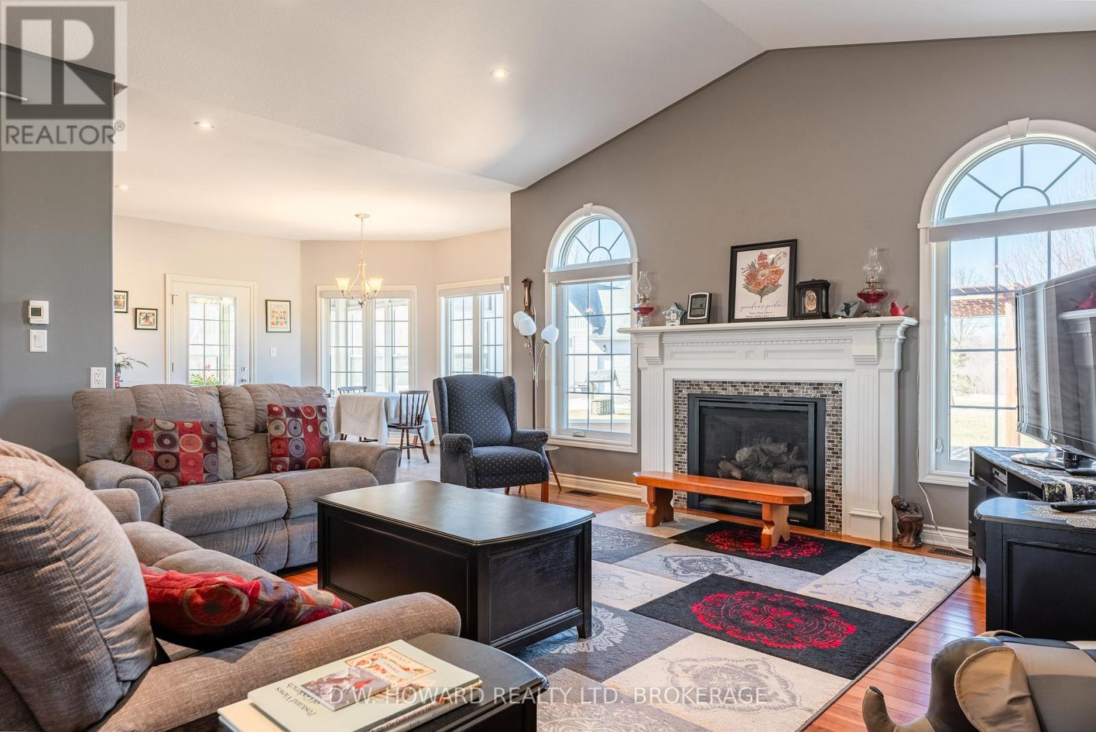 13853 Montrose Road, Niagara Falls, Ontario  L3B 5N1 - Photo 15 - X12268036