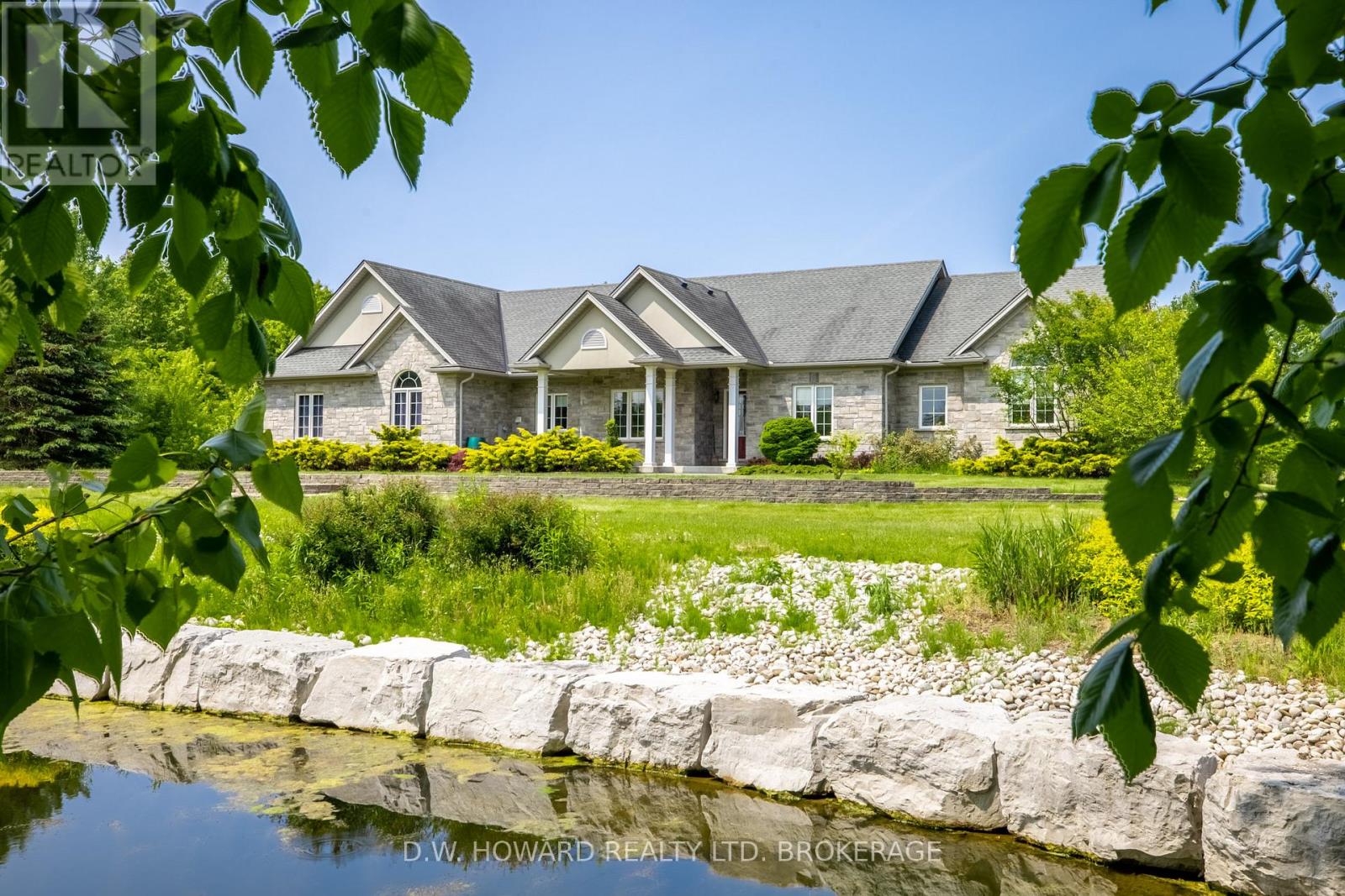 13853 Montrose Road, Niagara Falls, Ontario  L3B 5N1 - Photo 3 - X12268036