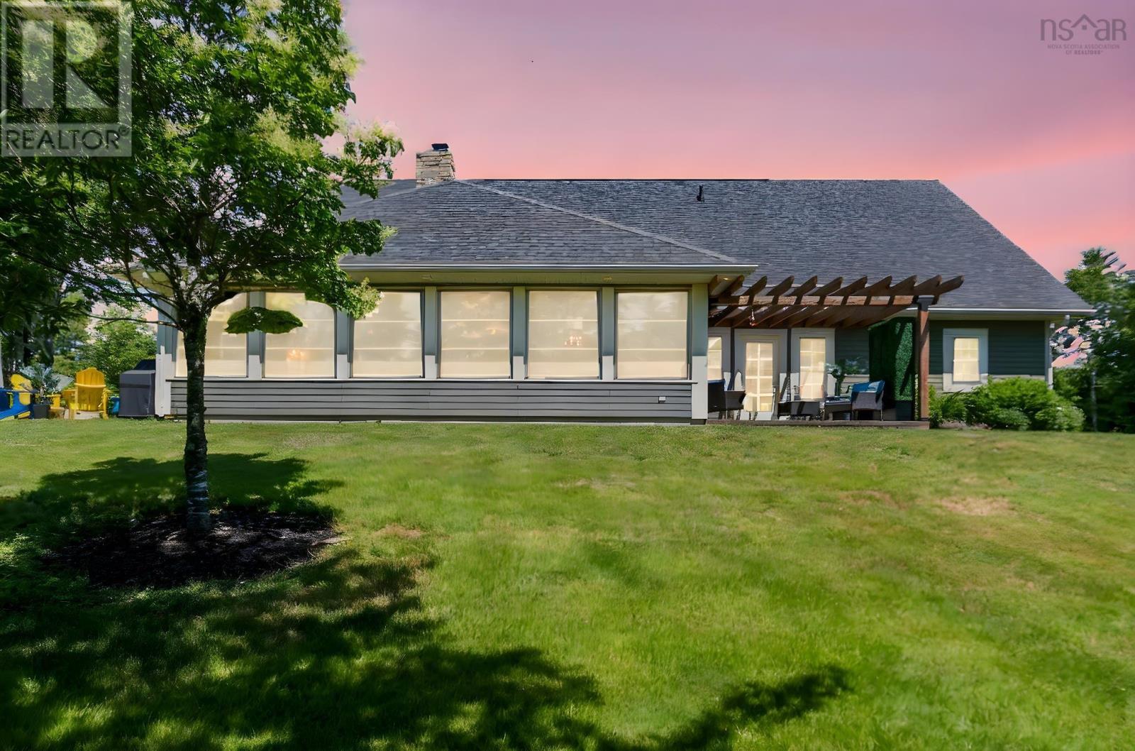 Property at 15 Norwood Court image 3