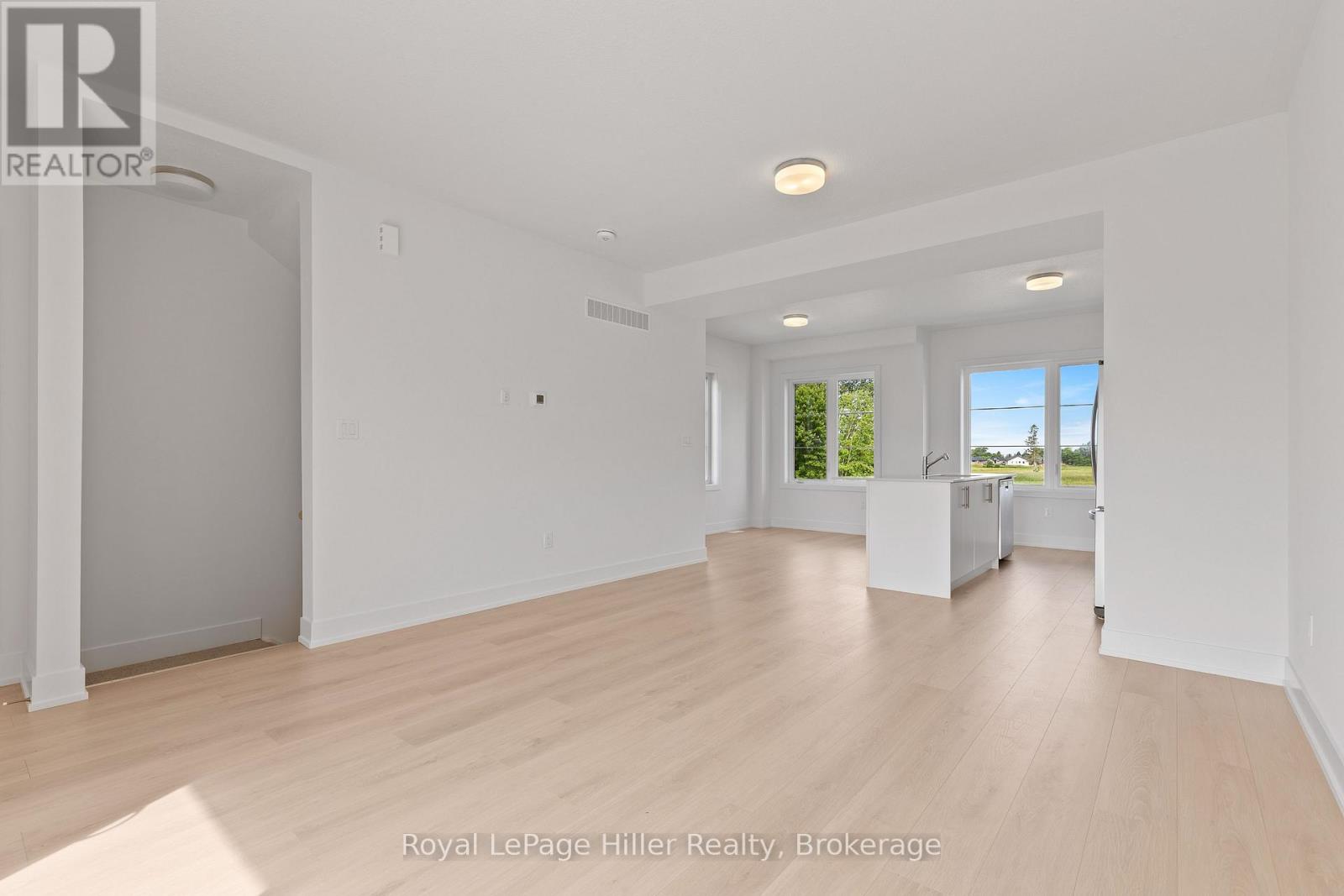 60 Balladry Boulevard, Stratford, Ontario N5A 6S6 - Photo 11 - X12267992