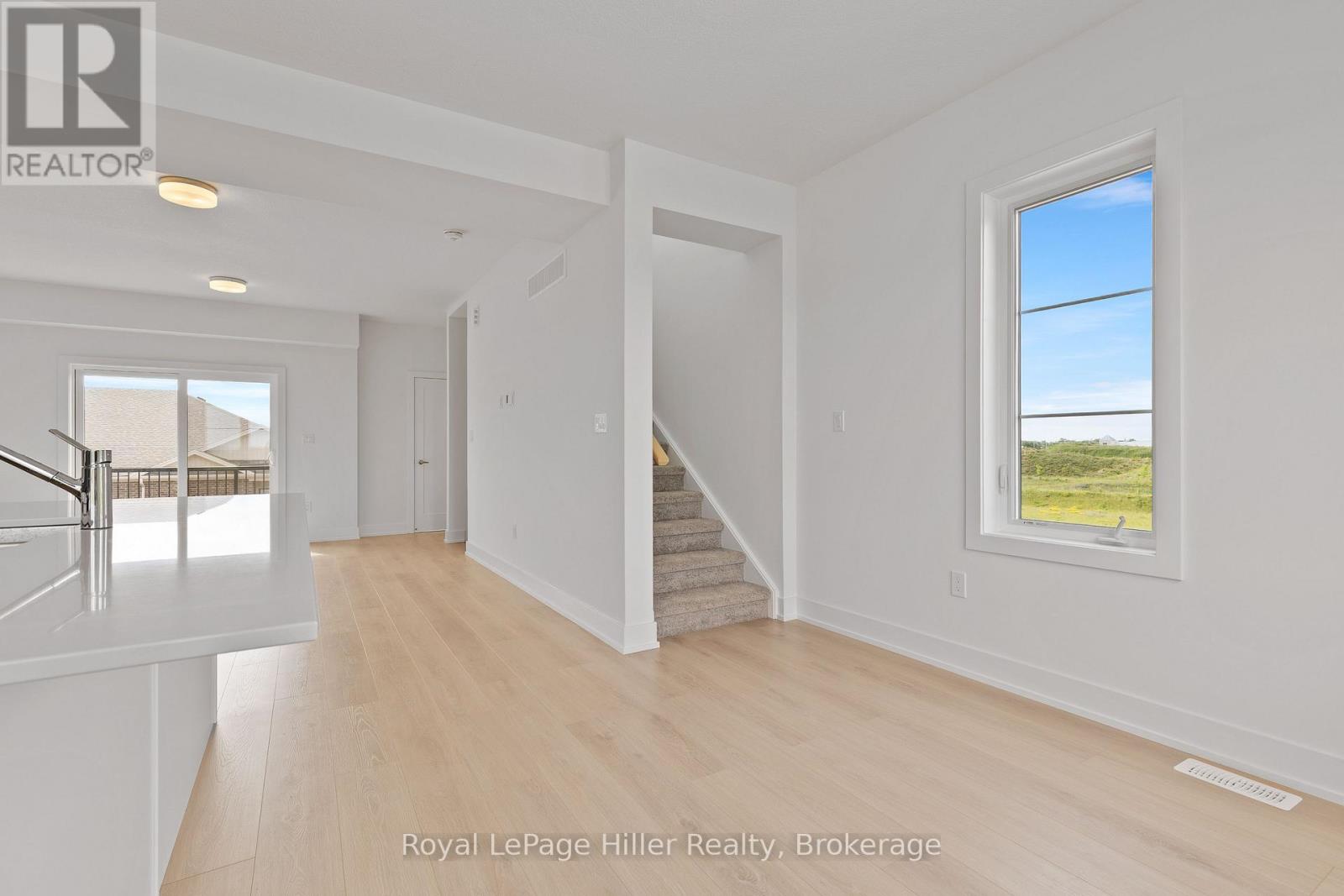 60 Balladry Boulevard, Stratford, Ontario N5A 6S6 - Photo 15 - X12267992