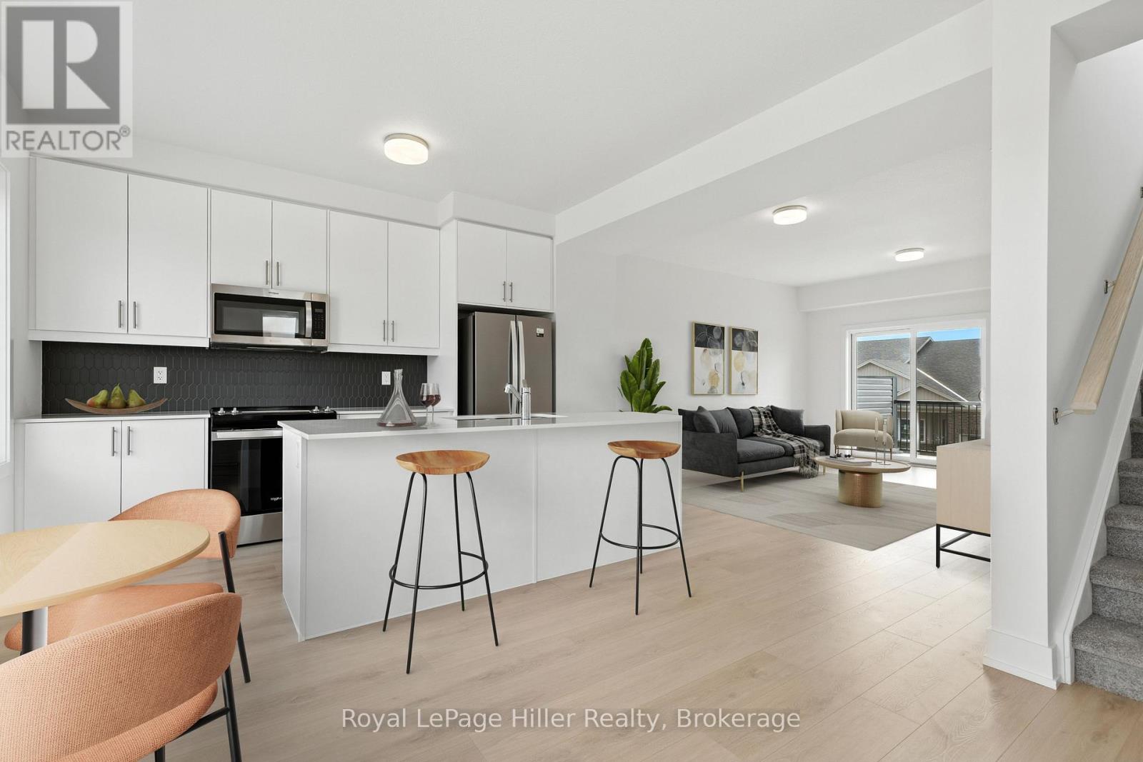 60 Balladry Boulevard, Stratford, Ontario N5A 6S6 - Photo 3 - X12267992