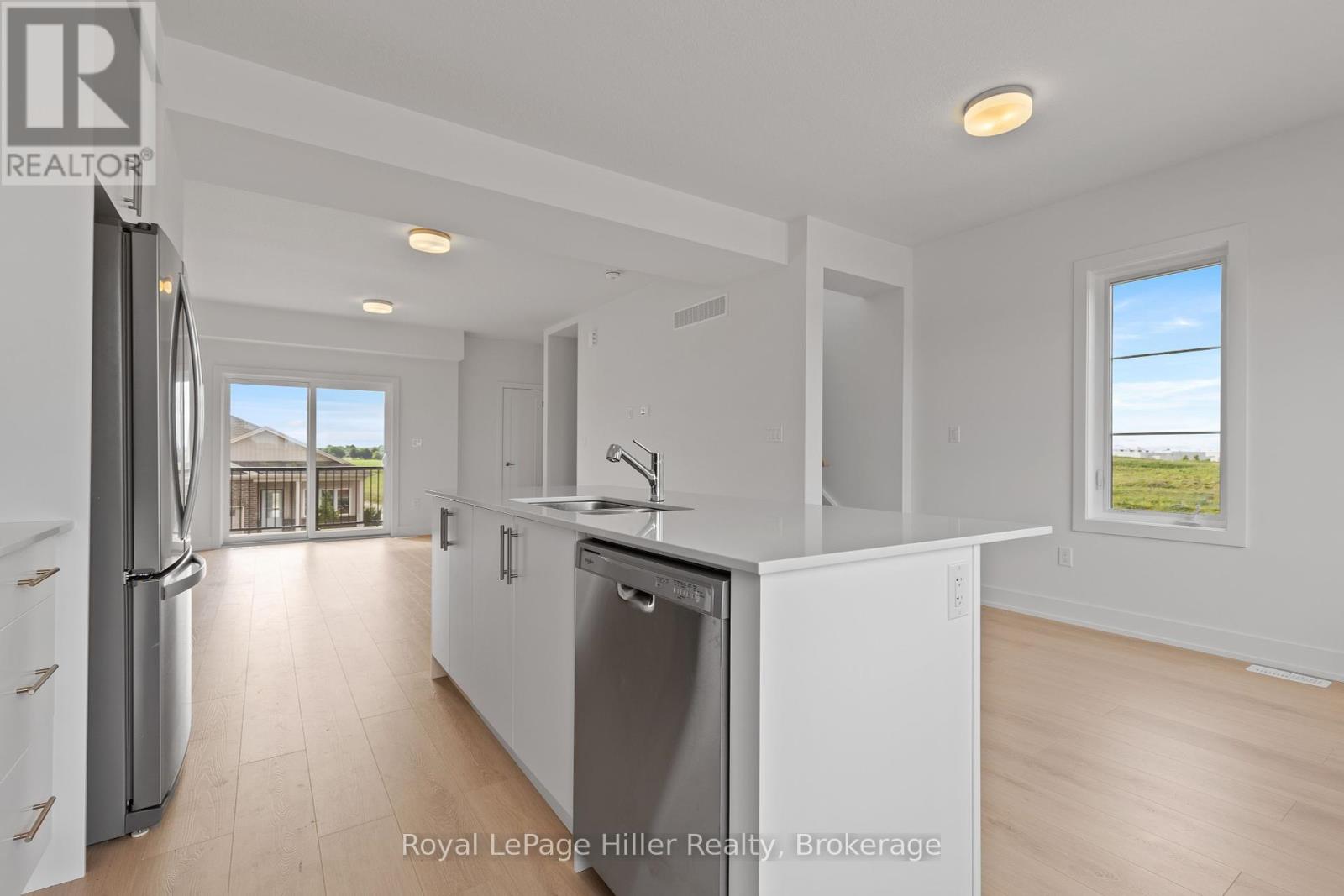 60 Balladry Boulevard, Stratford, Ontario N5A 6S6 - Photo 9 - X12267992