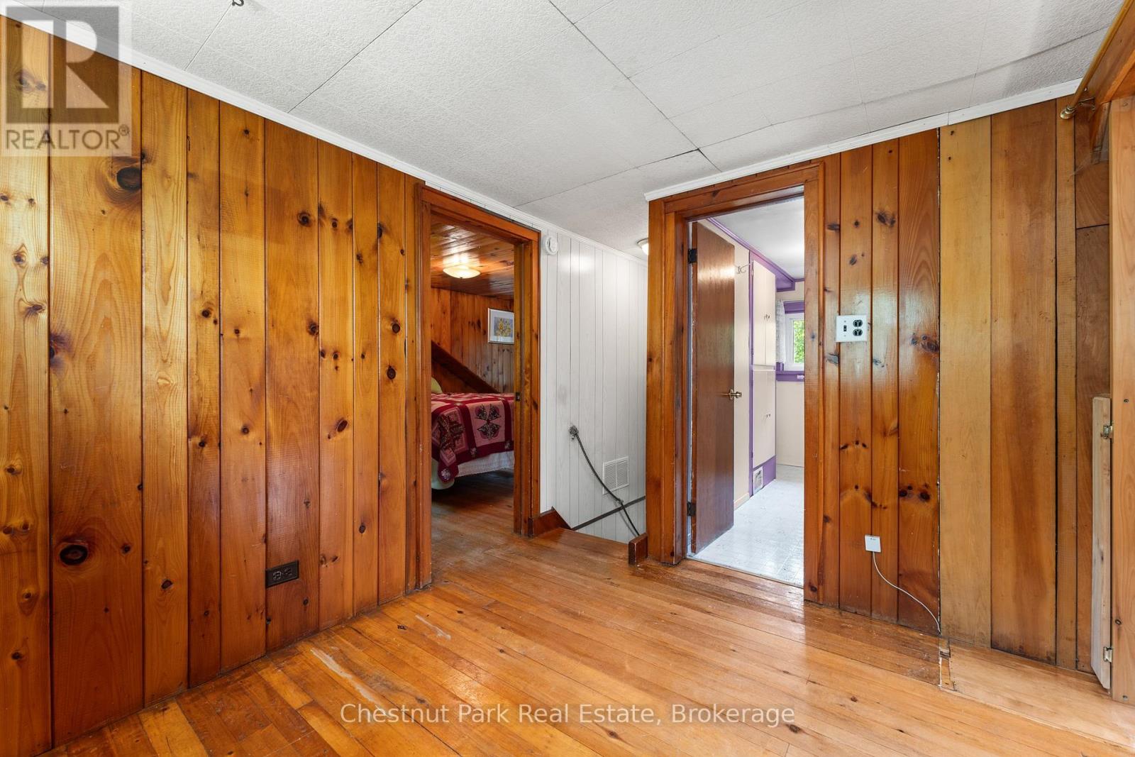 49 Beach Road, Huntsville, Ontario  P0B 1M0 - Photo 17 - X12268002