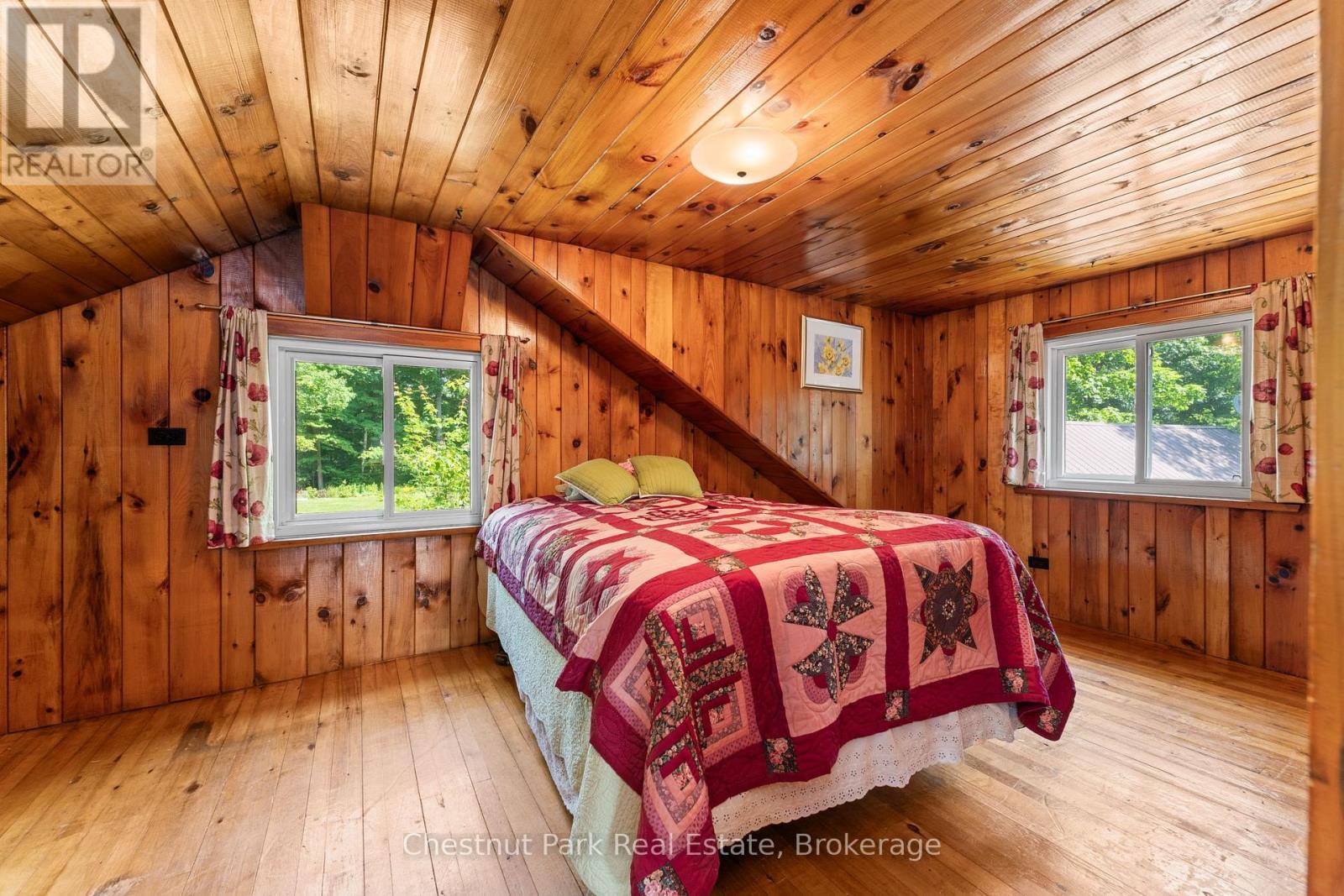 49 Beach Road, Huntsville, Ontario  P0B 1M0 - Photo 19 - X12268002