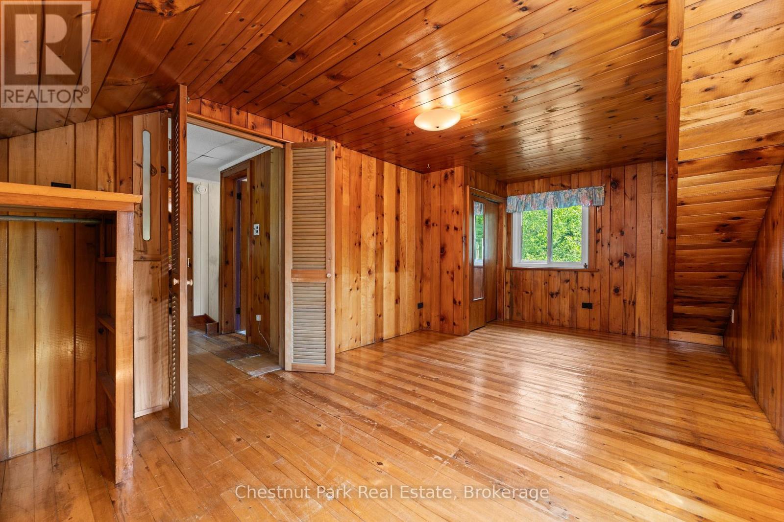49 Beach Road, Huntsville, Ontario  P0B 1M0 - Photo 21 - X12268002