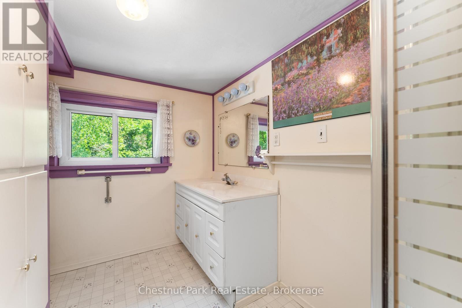 49 Beach Road, Huntsville, Ontario  P0B 1M0 - Photo 23 - X12268002