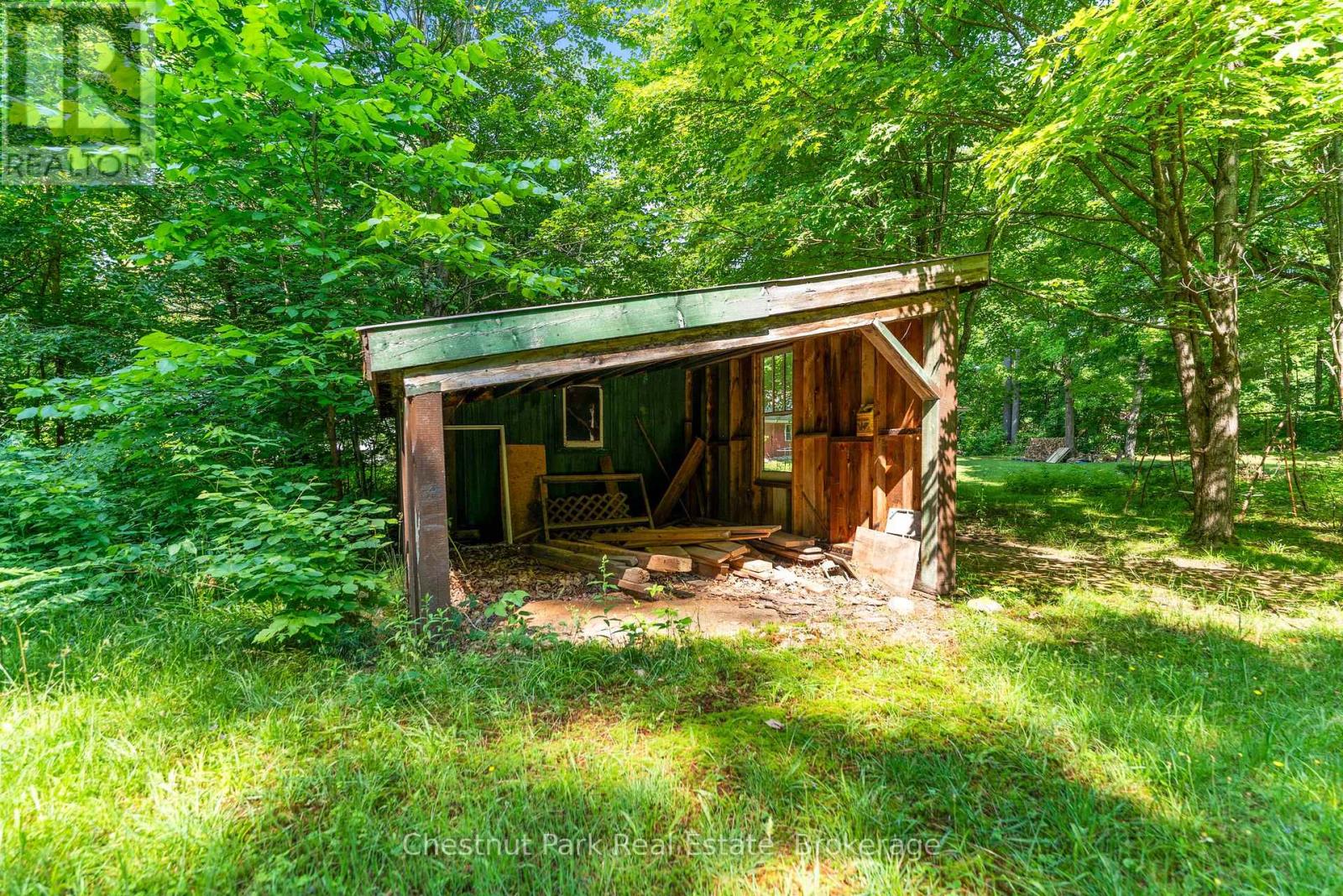49 Beach Road, Huntsville, Ontario  P0B 1M0 - Photo 36 - X12268002