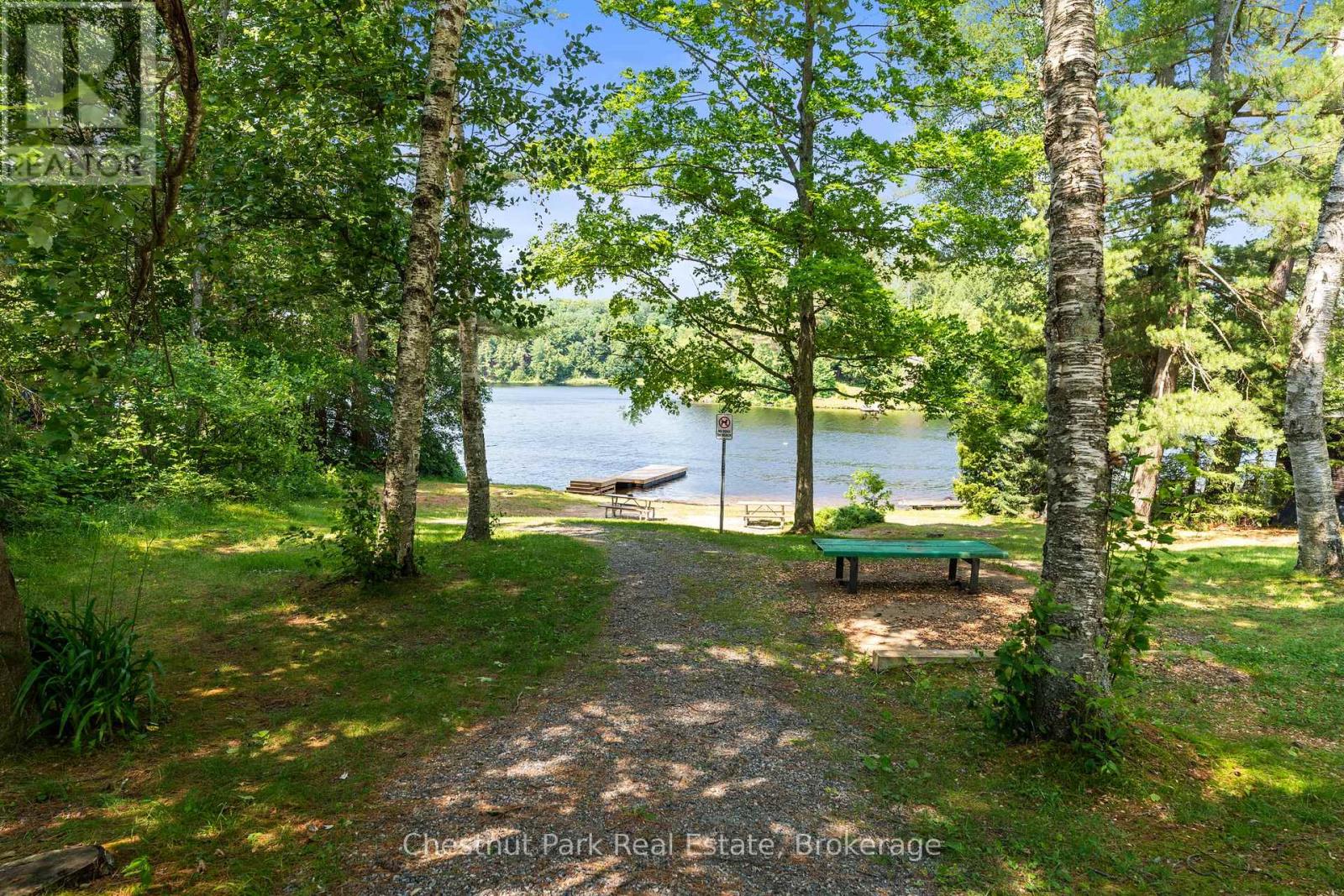 49 Beach Road, Huntsville, Ontario  P0B 1M0 - Photo 45 - X12268002