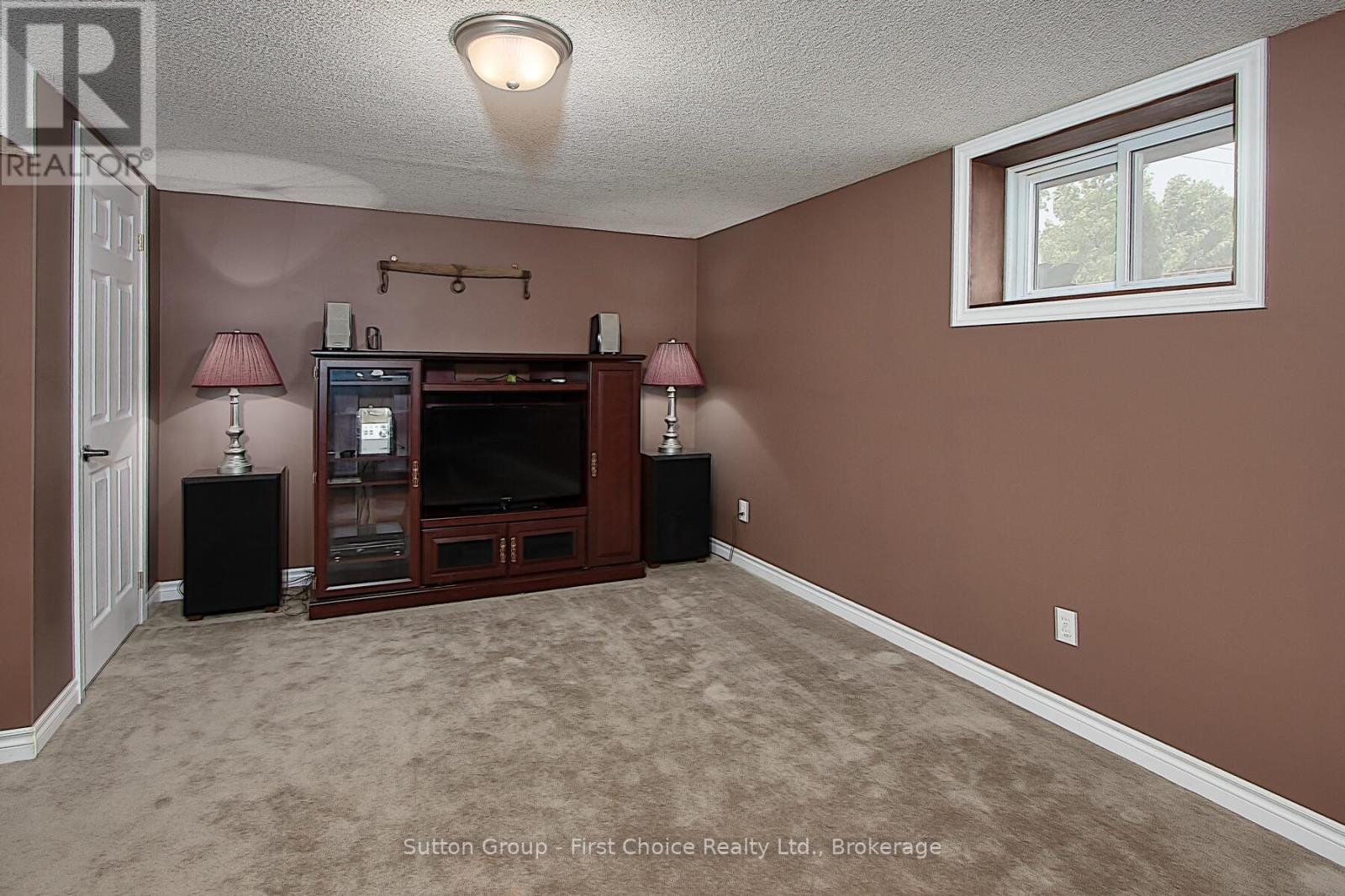 186 Waterloo Street W, South Huron, Ontario  N0M 1S2 - Photo 24 - X12268041