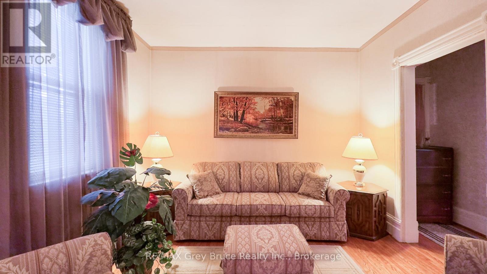 500064 Grey Road 12, West Grey, Ontario  N0C 1H0 - Photo 19 - X12268085