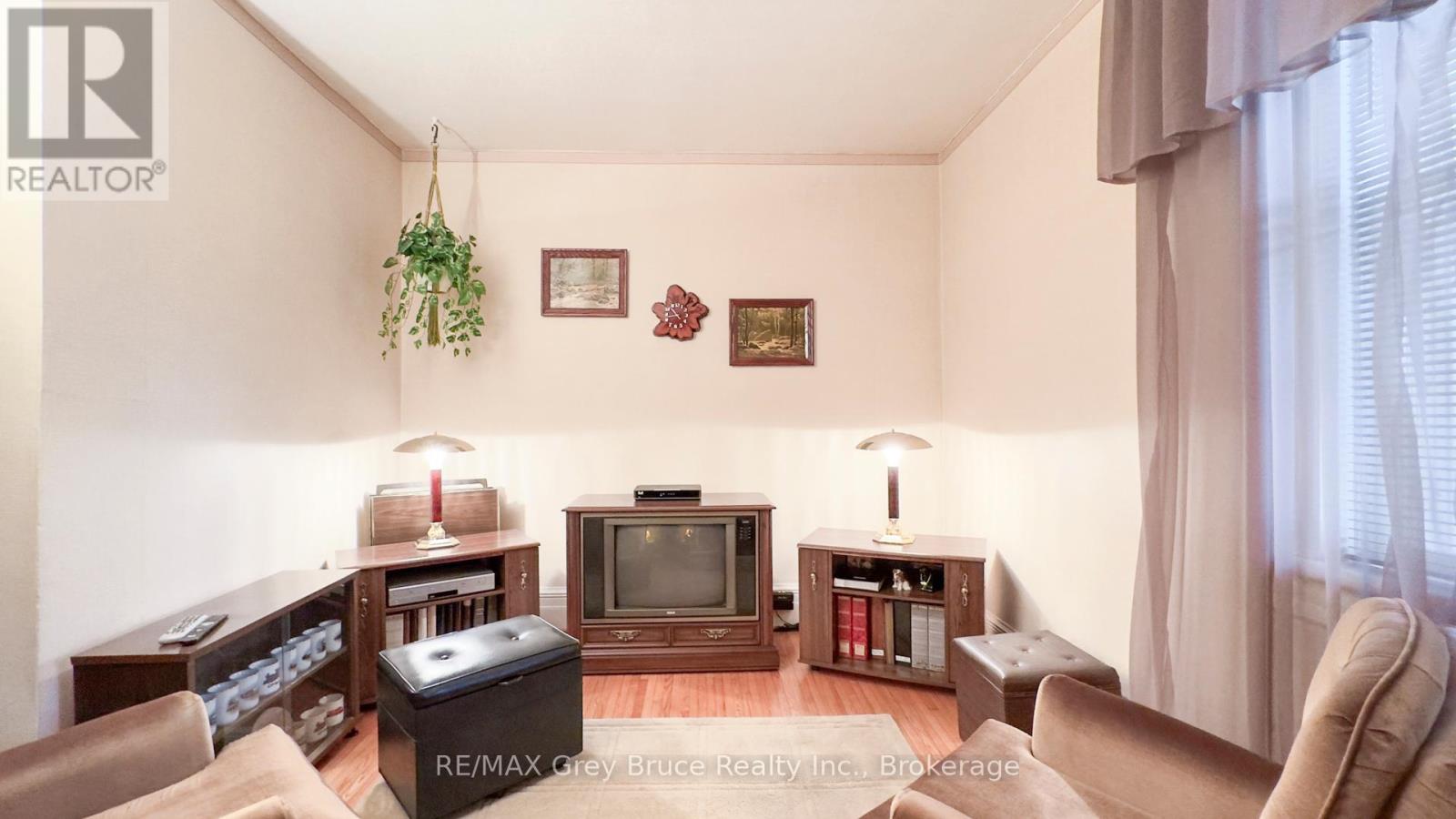 500064 Grey Road 12, West Grey, Ontario  N0C 1H0 - Photo 20 - X12268085