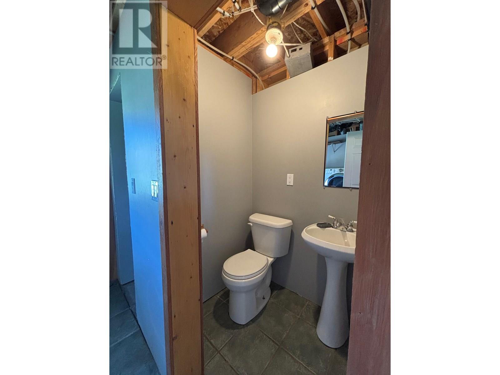 937 Thirteenth Avenue, Midway, British Columbia  V0H 1M0 - Photo 23 - 10354889
