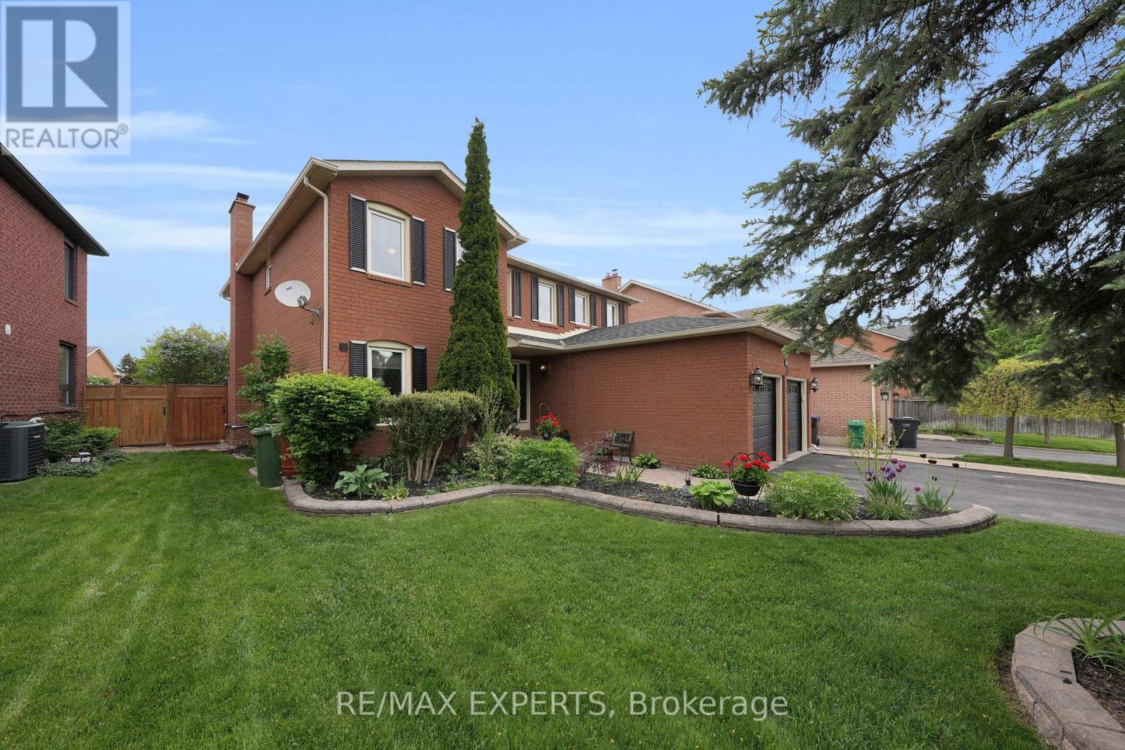 Property at 60 TAYLORWOOD AVENUE image 3