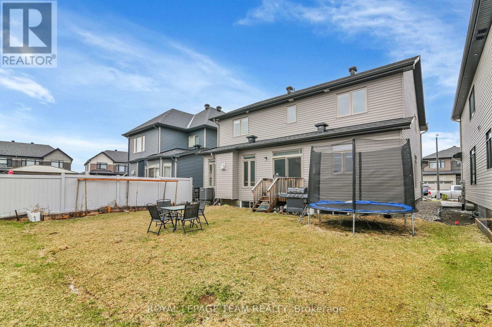 202 Zinnia Way, Ottawa, Ontario  K4M 0L4 - Photo 33 - X12267999