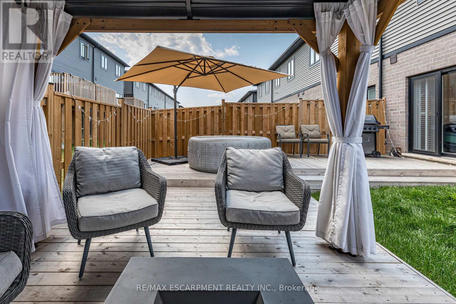31 Southam Lane, Hamilton, Ontario  L9C 0E9 - Photo 29 - X12267837