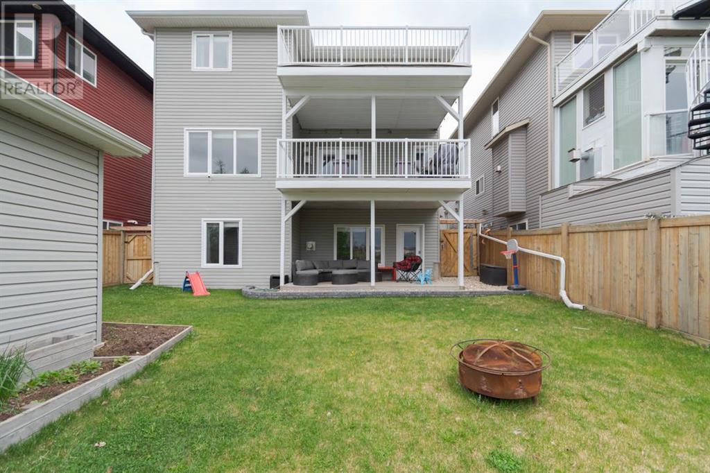 Property at 419 Fireweed Crescent image 3