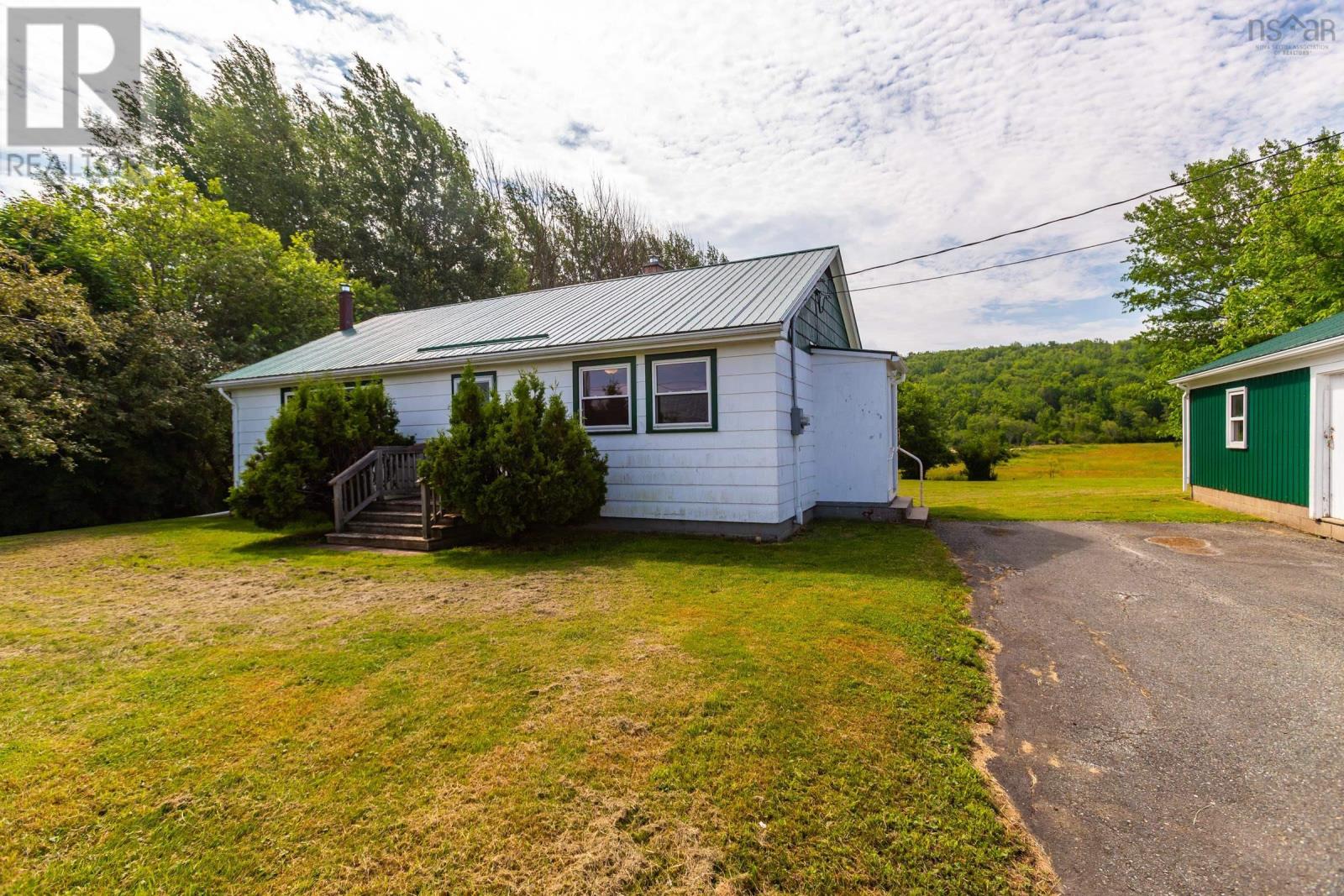 3064 201 Highway, Tupperville, Nova Scotia  B0S 1C0 - Photo 5 - 202516620
