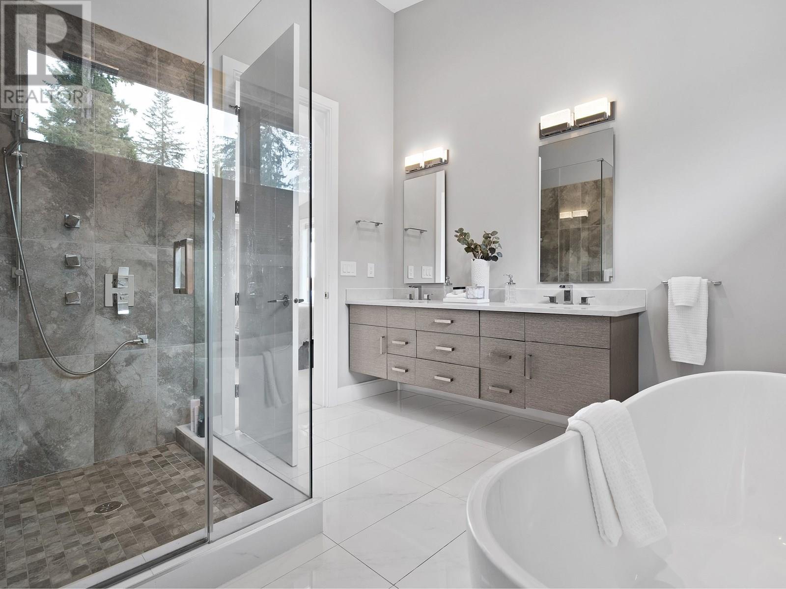 503 Crestwood Avenue, North Vancouver, British Columbia V7N 3C4 - Photo 24 - R3023651