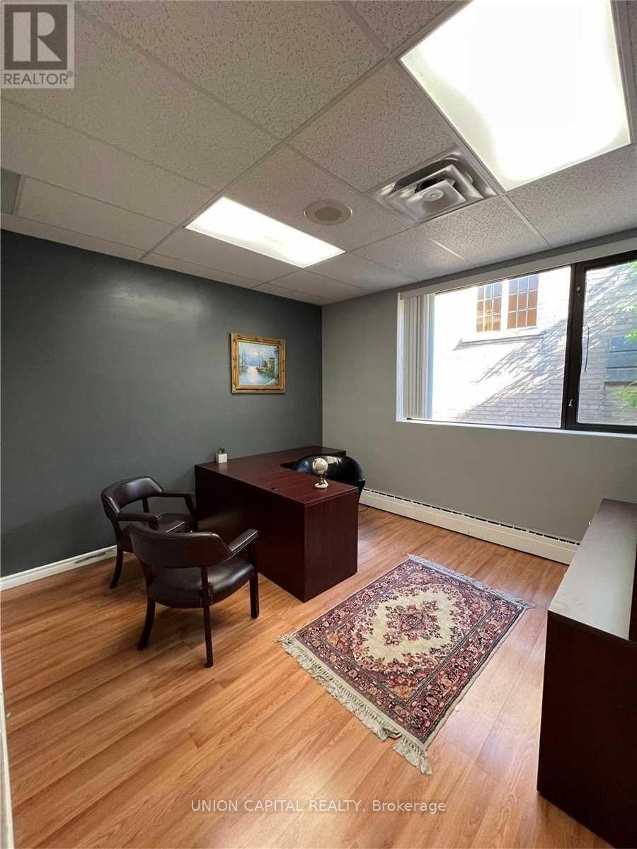 205 - 10211 Yonge Street, Richmond Hill, Ontario  L4C 3B3 - Photo 6 - N12268054