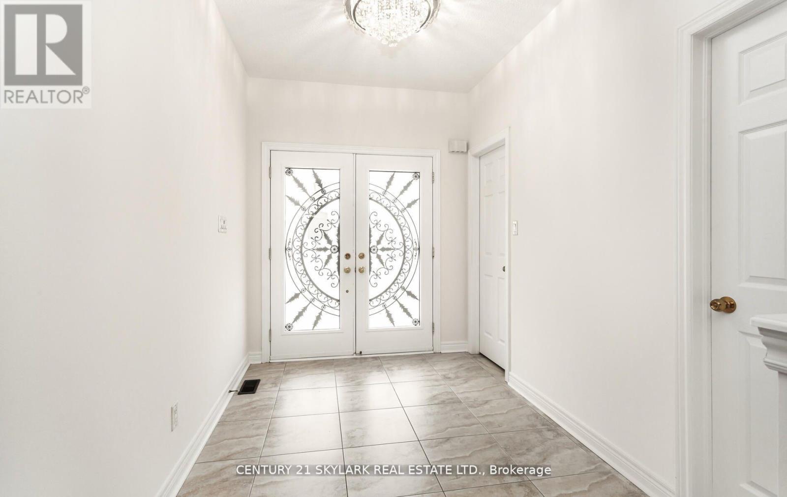 Property at 94 BAYHAMPTON DRIVE image 3