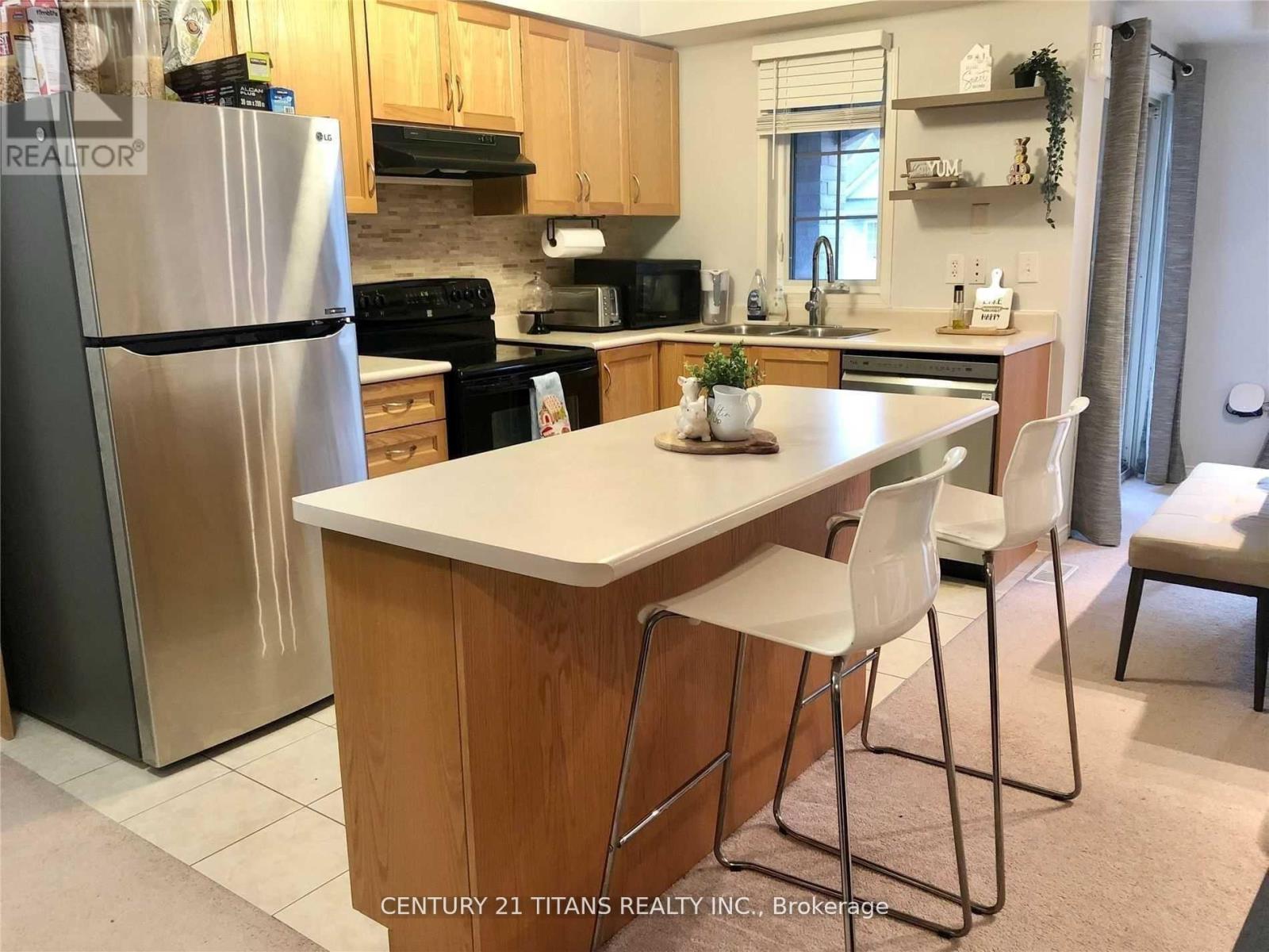 Property at 26 PENDRILL WAY image 2