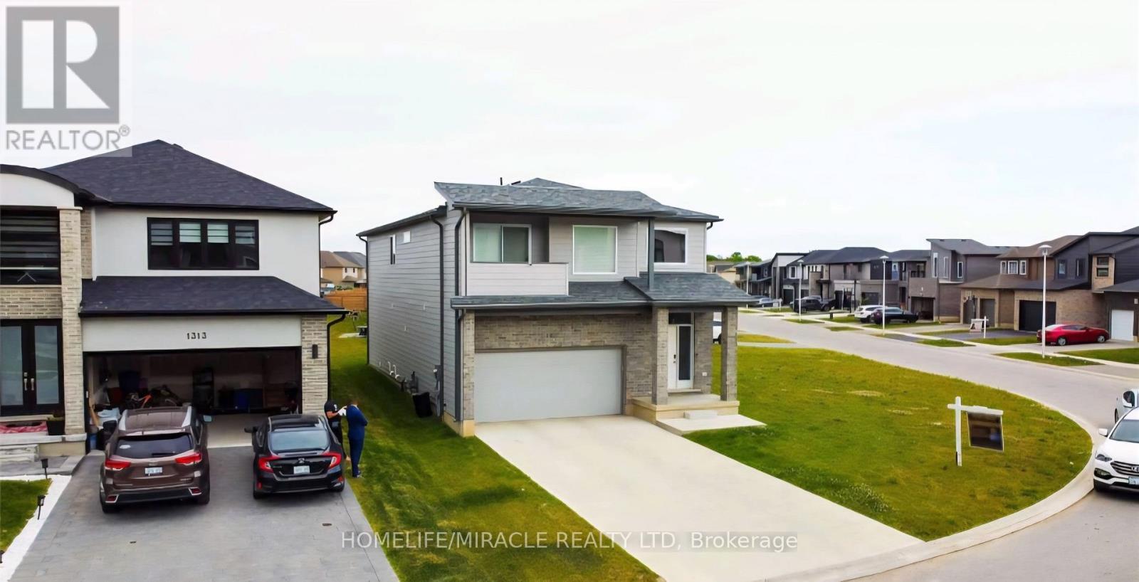1301 SANDBAR STREET, London North, Ontario