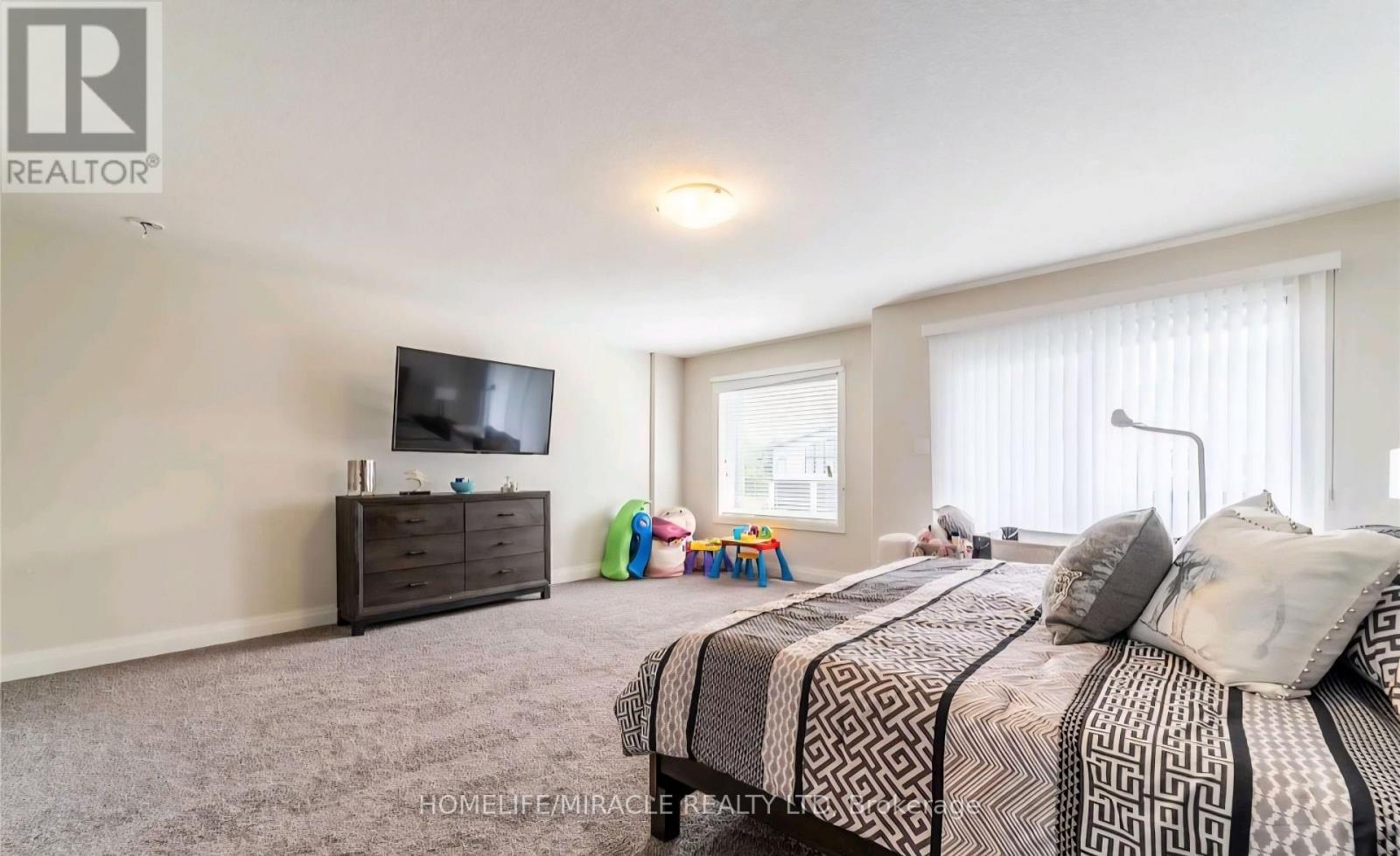1301 Sandbar Street, London North, Ontario  N6G 0Y3 - Photo 15 - X12268039