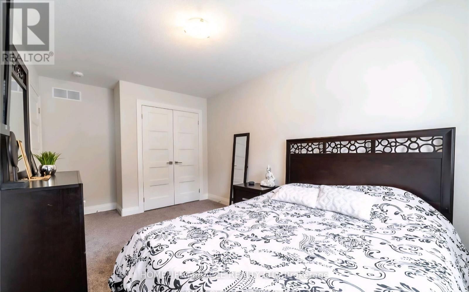 1301 Sandbar Street, London North, Ontario  N6G 0Y3 - Photo 18 - X12268039