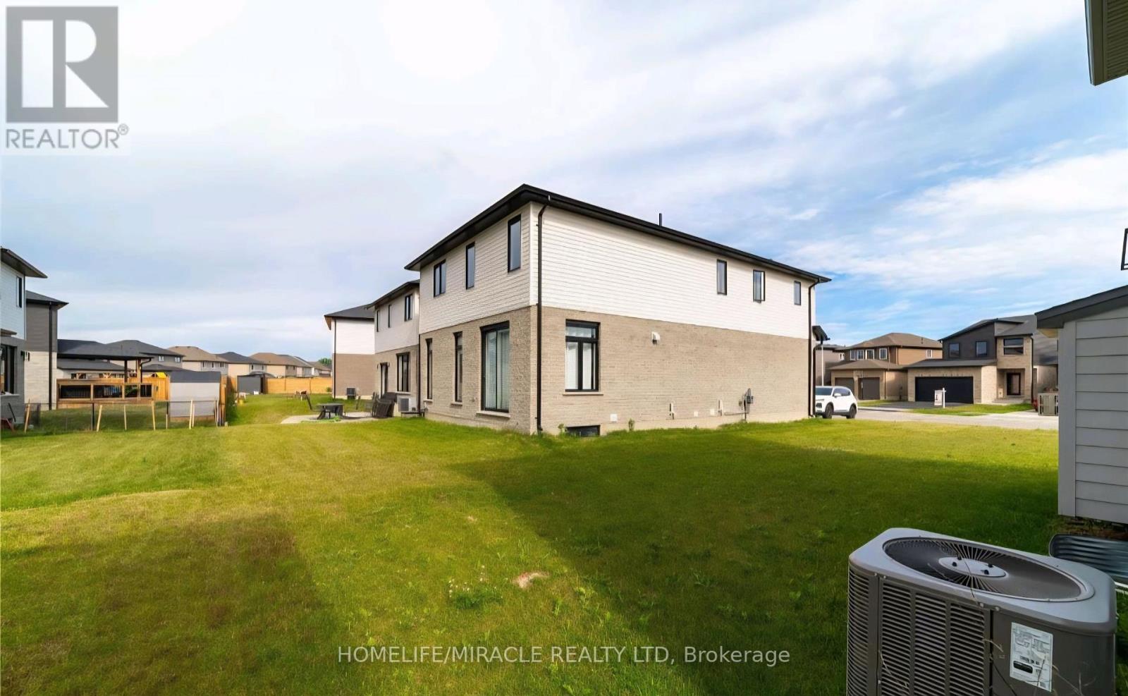 1301 Sandbar Street, London North, Ontario  N6G 0Y3 - Photo 22 - X12268039
