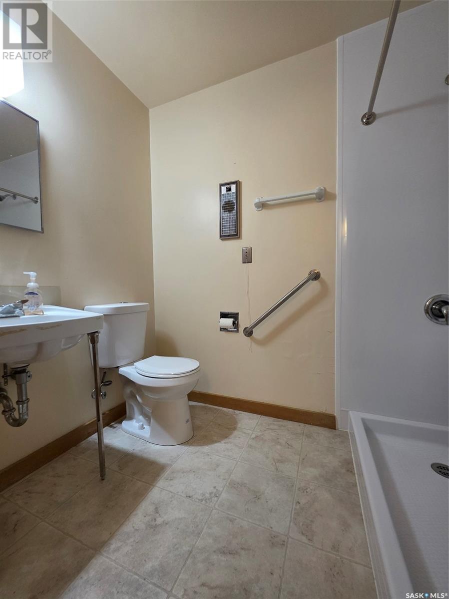 208 Railway Avenue, Kincaid, Saskatchewan  S0H 2J0 - Photo 12 - SK011760