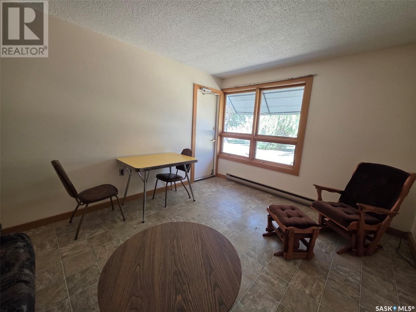 208 Railway Avenue, Kincaid, Saskatchewan  S0H 2J0 - Photo 14 - SK011760