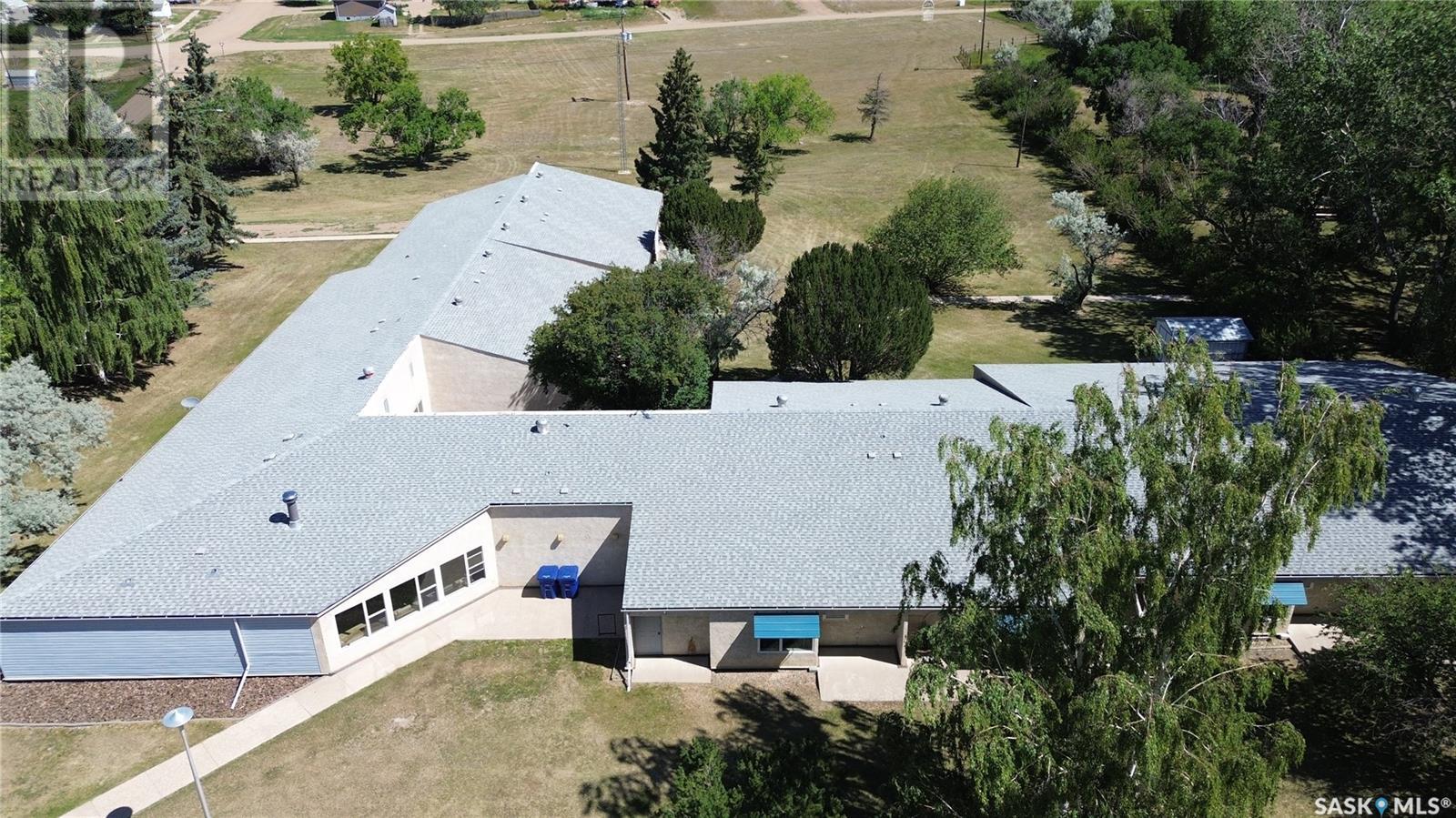 208 Railway Avenue, Kincaid, Saskatchewan  S0H 2J0 - Photo 2 - SK011760