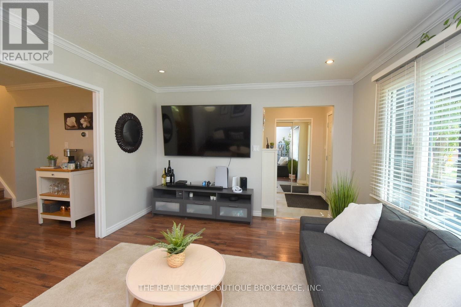 Property at 2271 SHEFFIELD DRIVE image 5
