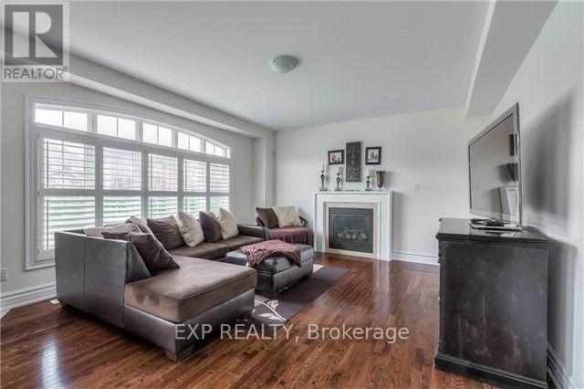 44 Intrigue Trail, Brampton, Ontario  L6X 0W9 - Photo 4 - W12268172