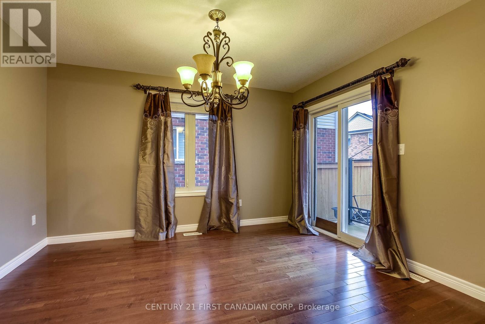 1048 Silverfox Drive, London North, Ontario  N6G 0G2 - Photo 12 - X12268325