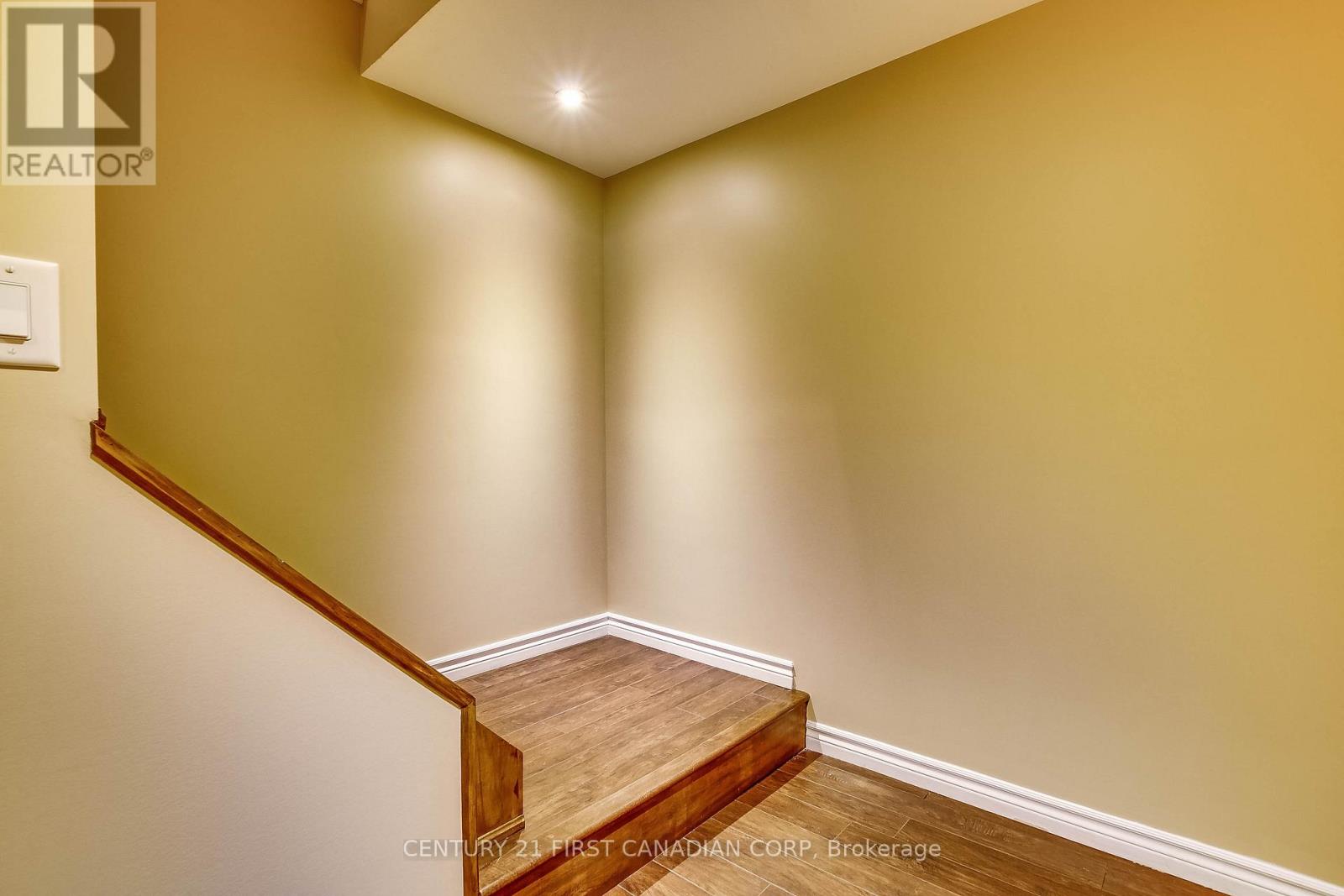 1048 Silverfox Drive, London North, Ontario  N6G 0G2 - Photo 25 - X12268325