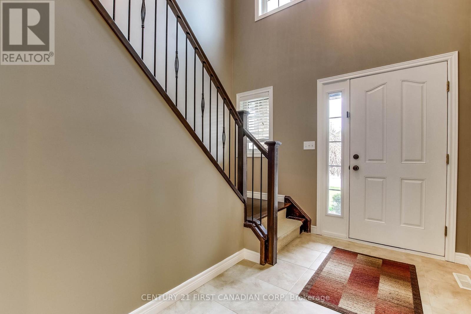 1048 Silverfox Drive, London North, Ontario  N6G 0G2 - Photo 3 - X12268325