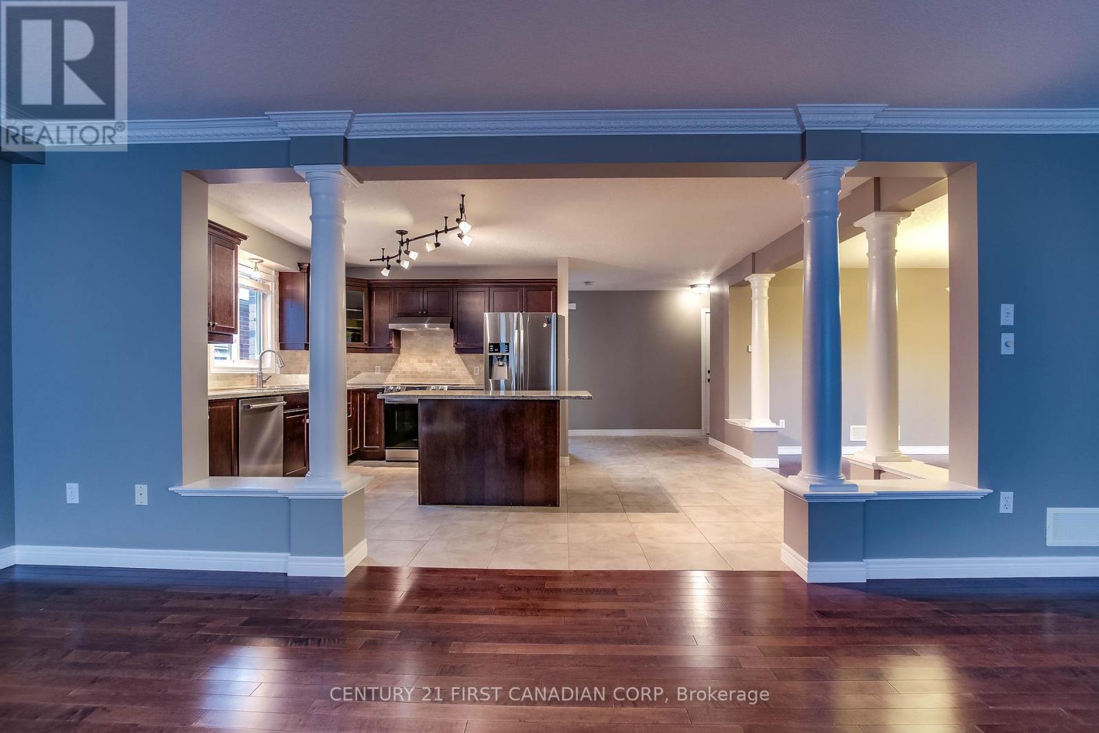 1048 Silverfox Drive, London North, Ontario  N6G 0G2 - Photo 8 - X12268325