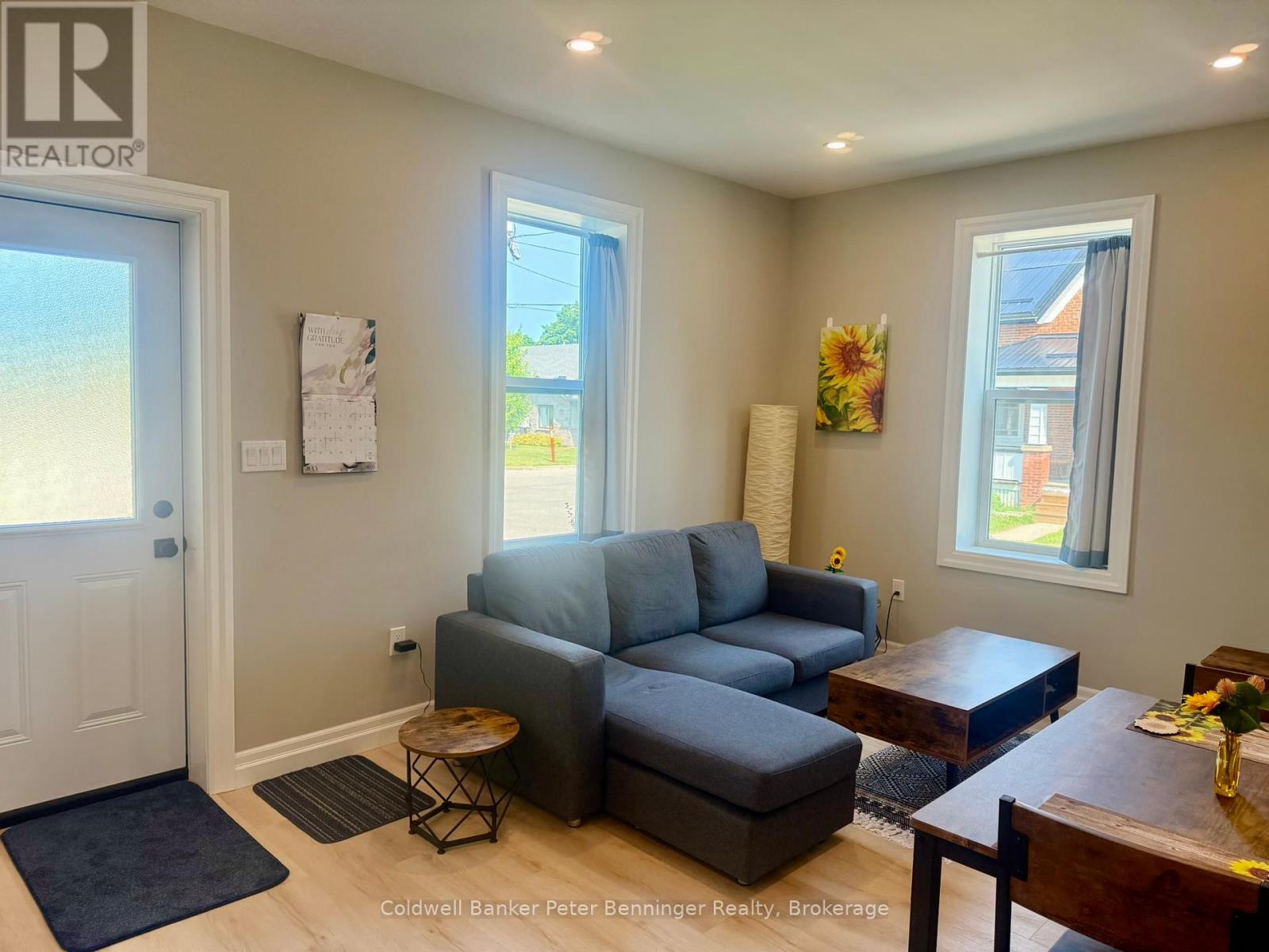 493/495 11th Avenue, Hanover, Ontario  N4N 2S2 - Photo 8 - X12268261