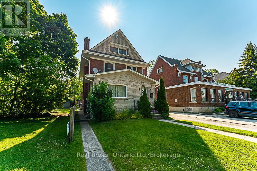679 2nd Avenue E, Owen Sound, Ontario  N4K 2G7 - Photo 3 - X12268340