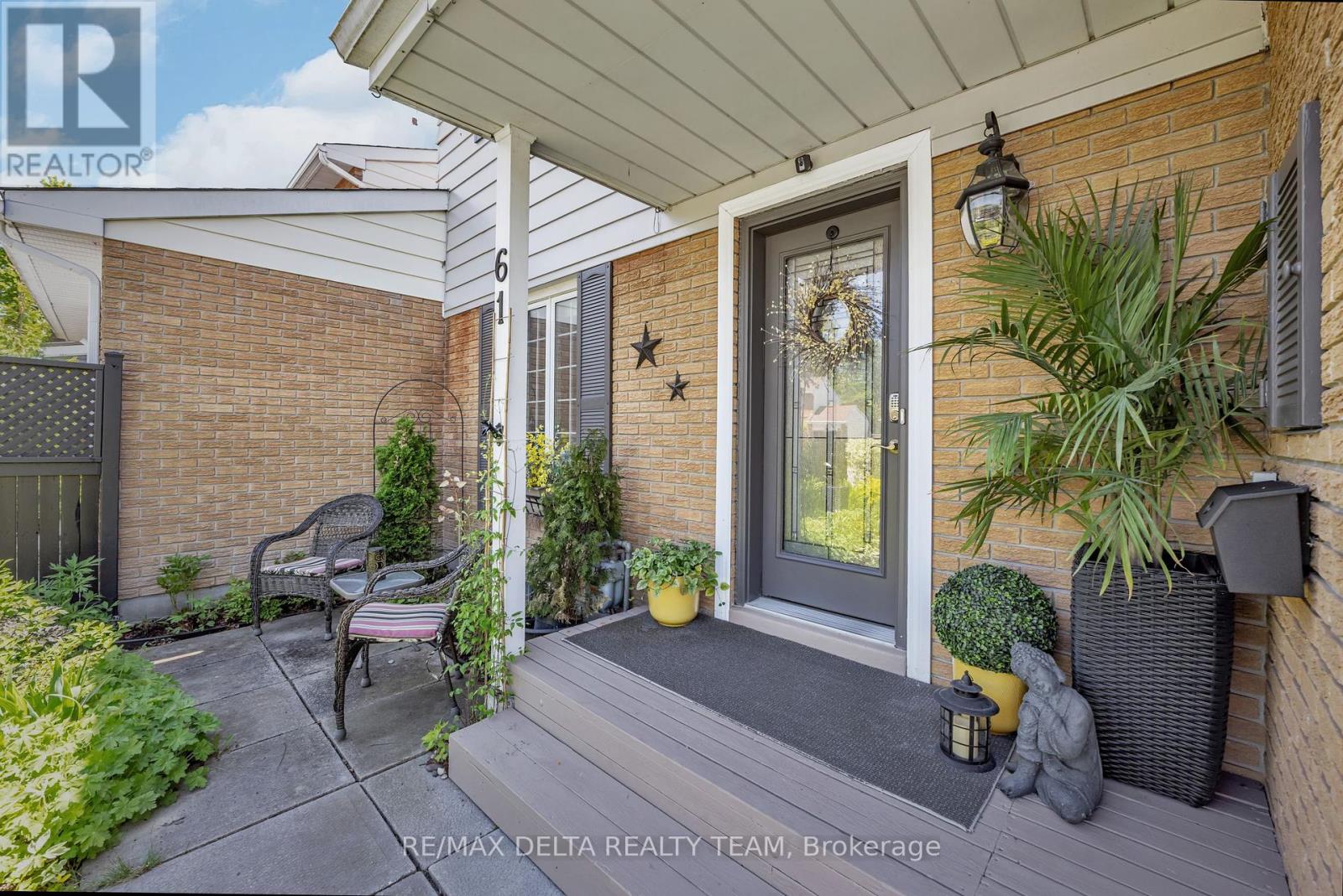 Property at 61 VALEWOOD CRESCENT image 2