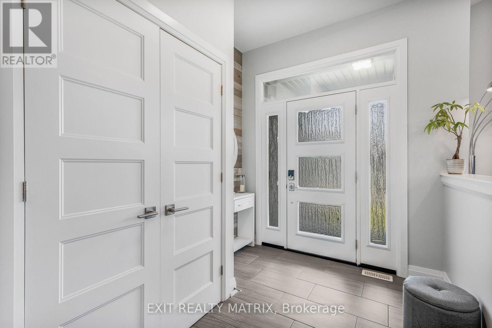 Property at 101 LYON STREET image 3