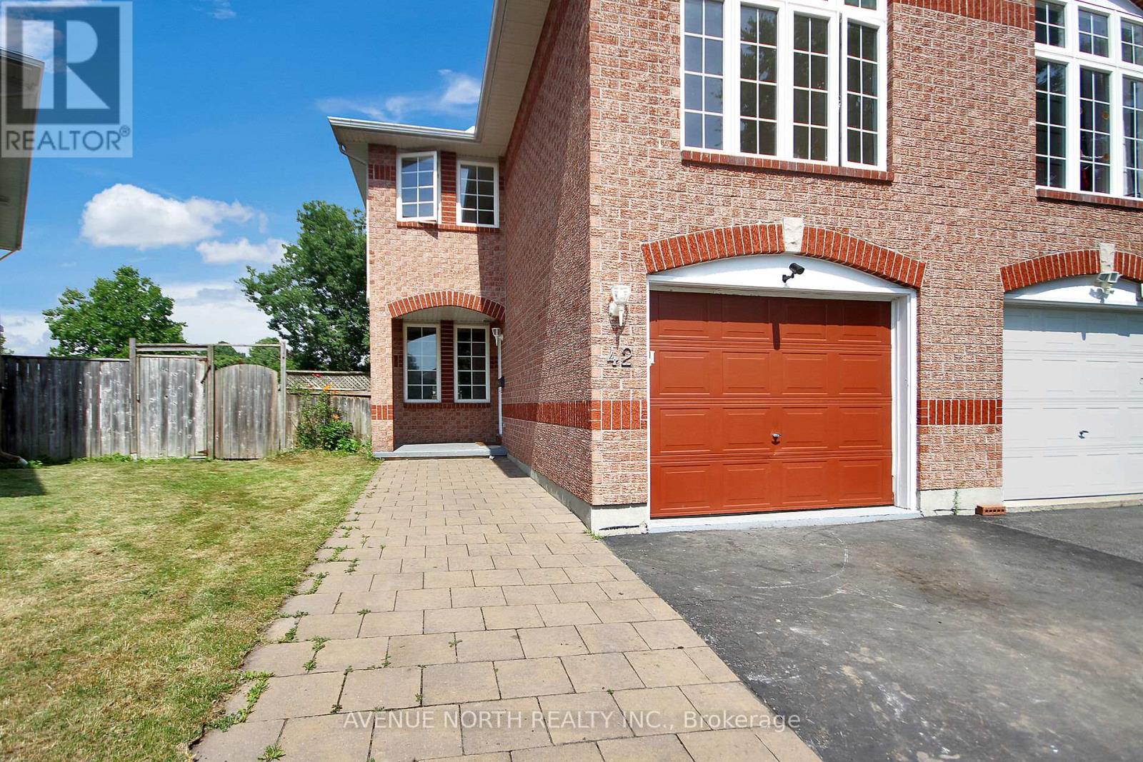 Property at 42 SPLINTER CRESCENT image 3