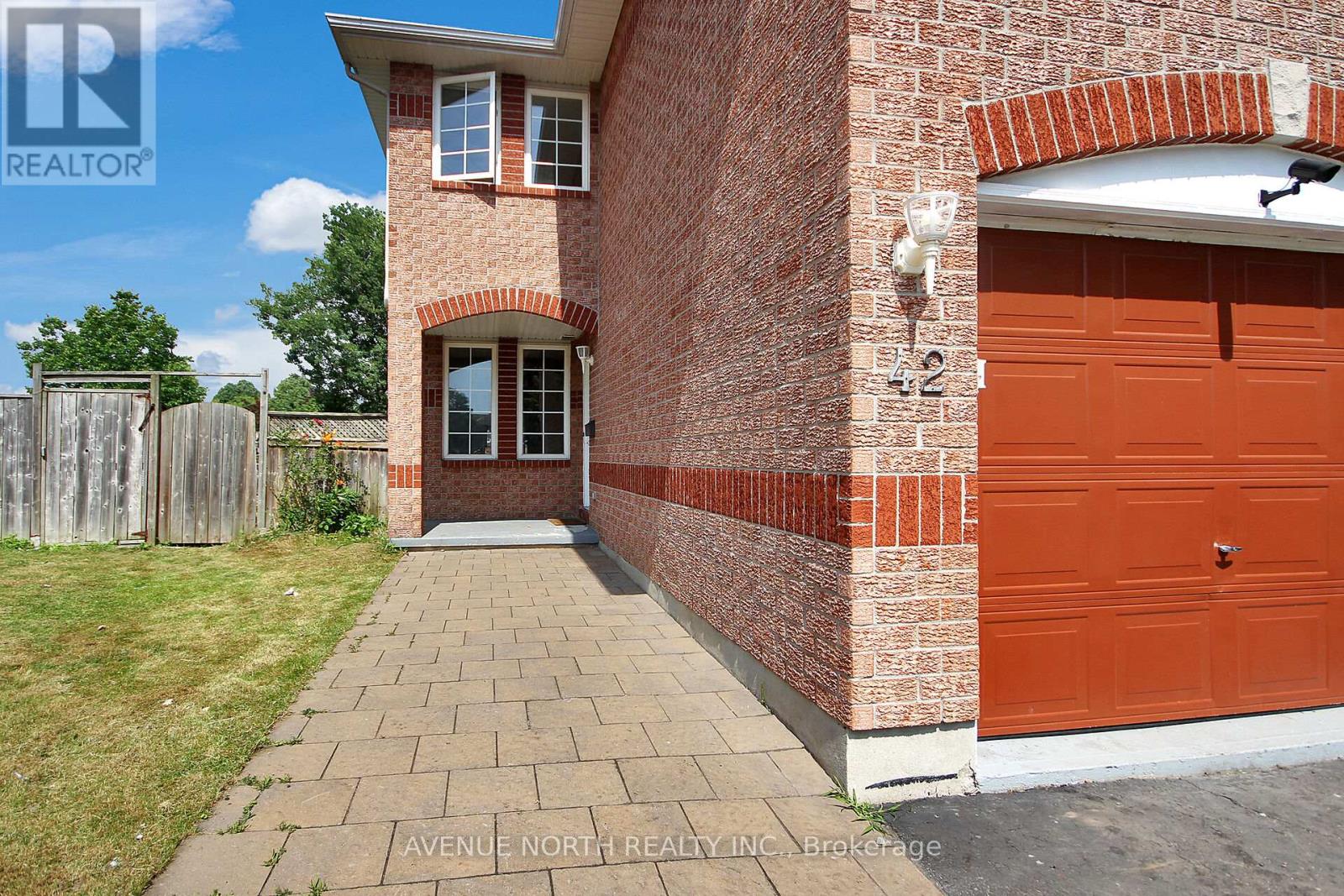 Property at 42 SPLINTER CRESCENT image 4